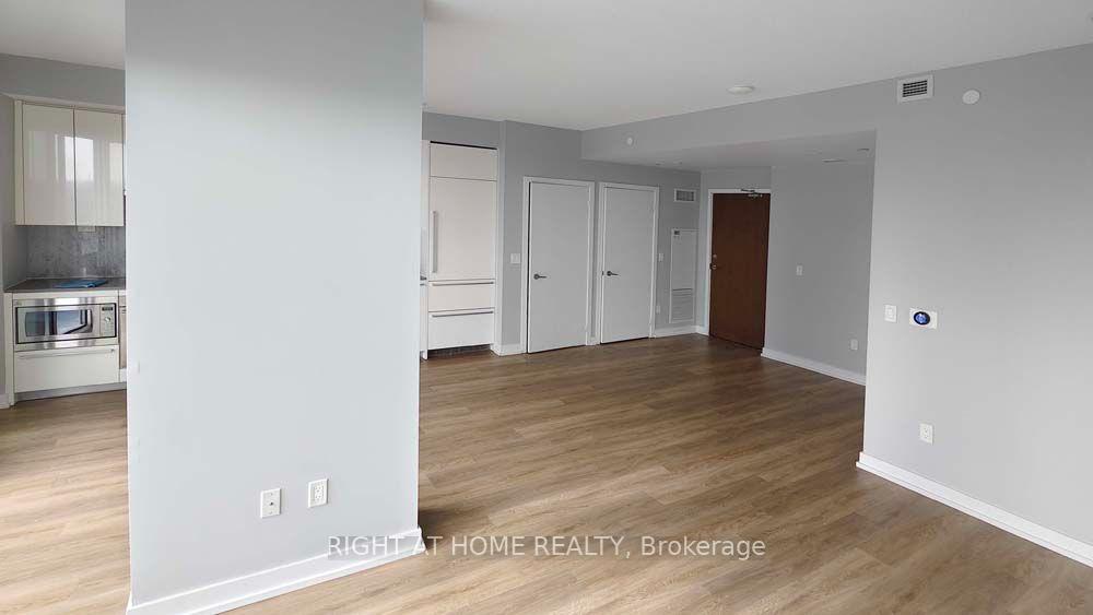 Front of Unit 3607, 117 McMahon Drive