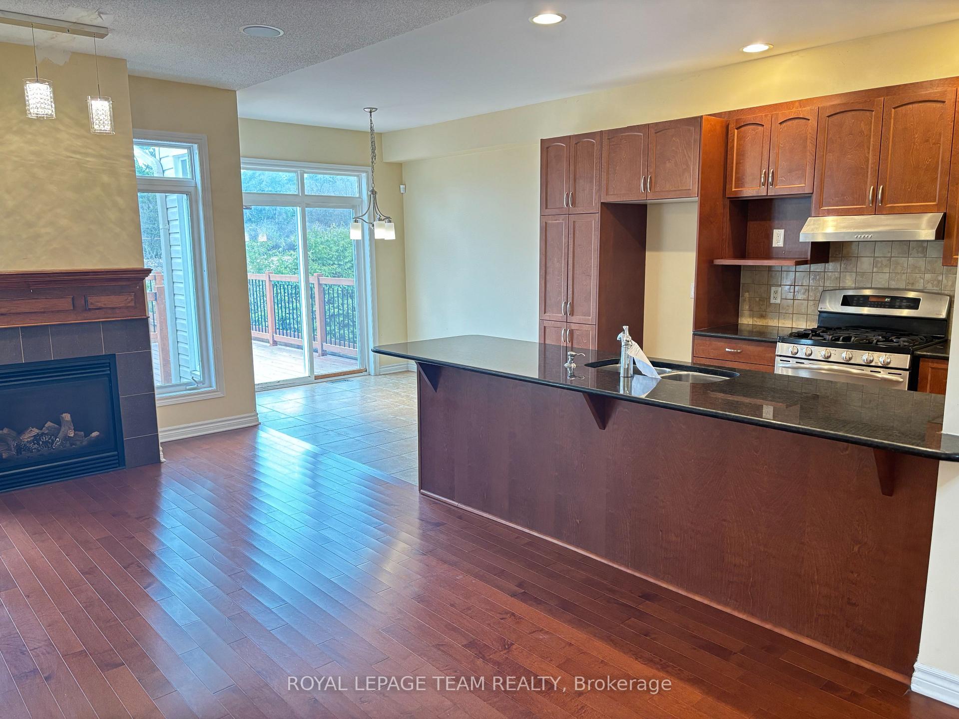 Photo 5 of 449 Foxhall Way, Ottawa, Kanata - Bridlewood — HOMEH