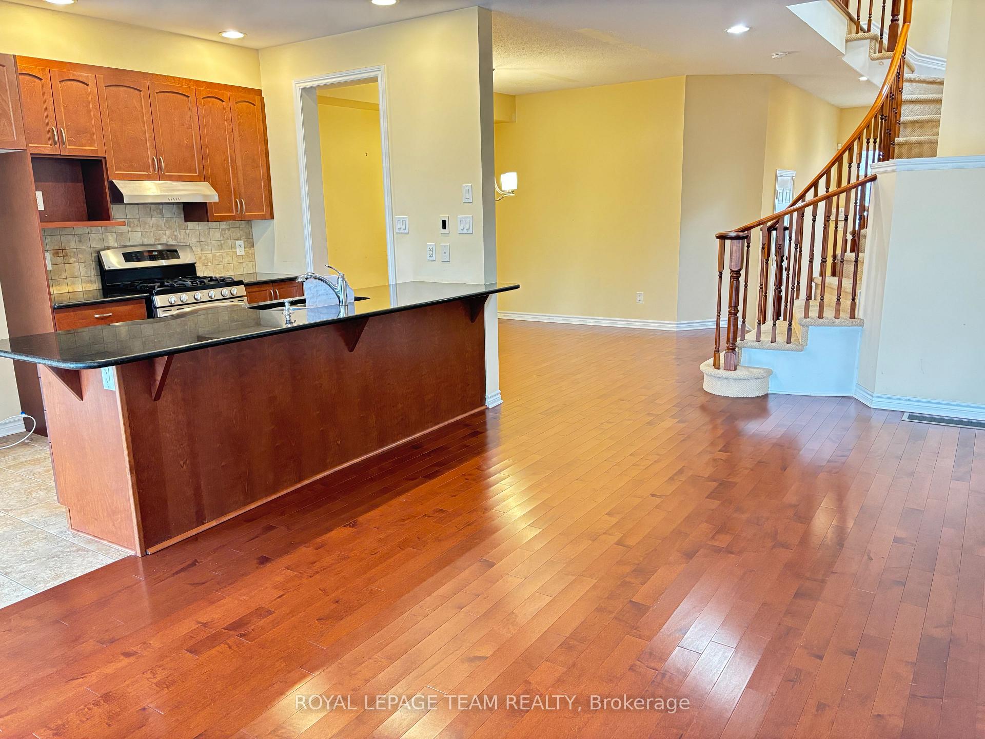 Photo 6 of 449 Foxhall Way, Ottawa, Kanata - Bridlewood — HOMEH