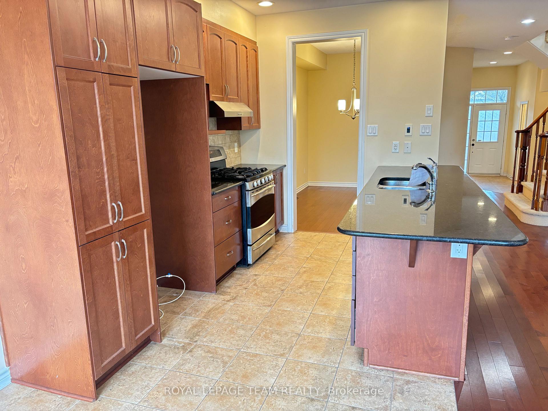 Photo 9 of 449 Foxhall Way, Ottawa, Kanata - Bridlewood — HOMEH