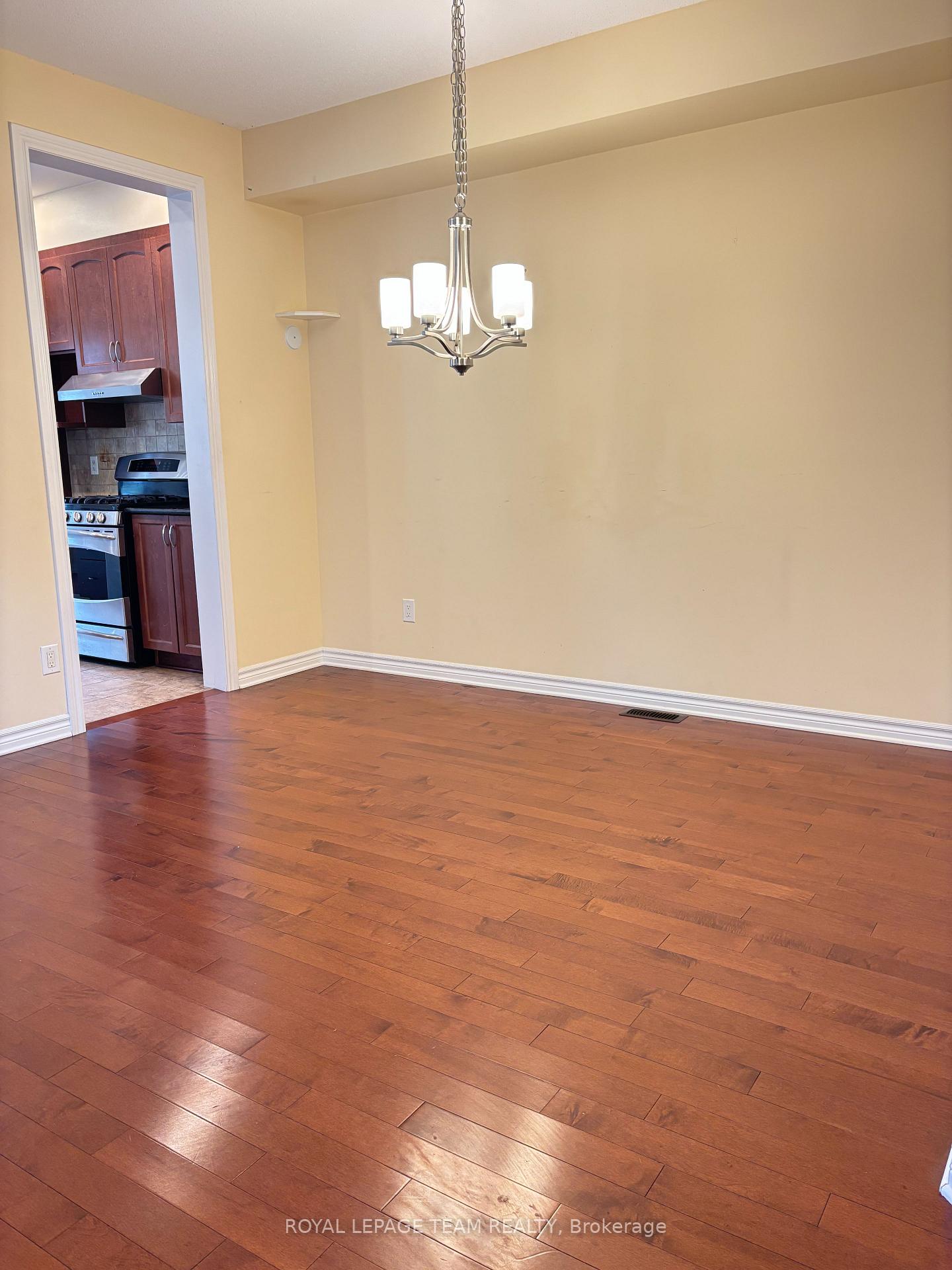 Photo 12 of 449 Foxhall Way, Ottawa, Kanata - Bridlewood — HOMEH