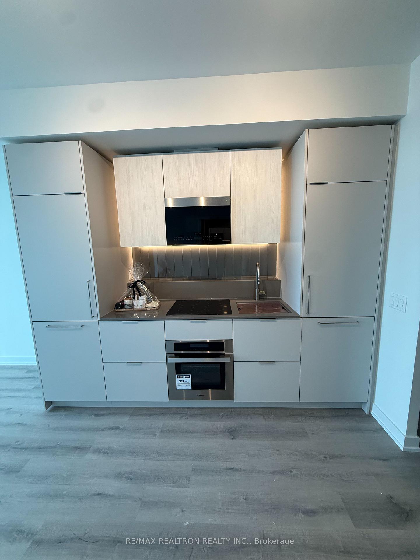 Front of Unit 2912, 1 Fairview Road