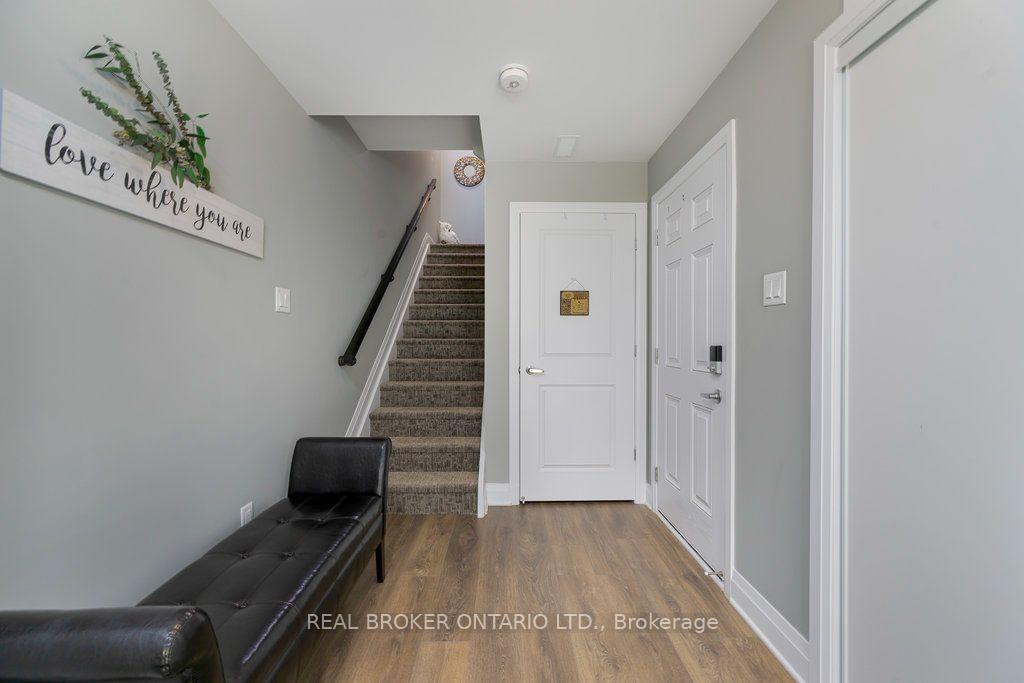 Photo 4 of 919 Dignity Place, Ottawa, Avalon West — HOMEH
