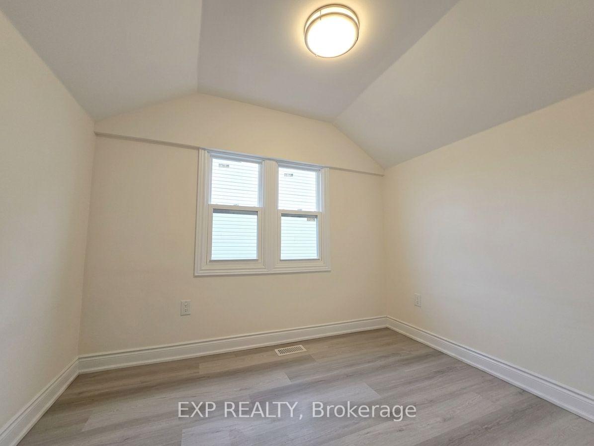 Photo 2 of Unit 2, 69 Vine Street, St. Catharines, E. Chester — HOMEH