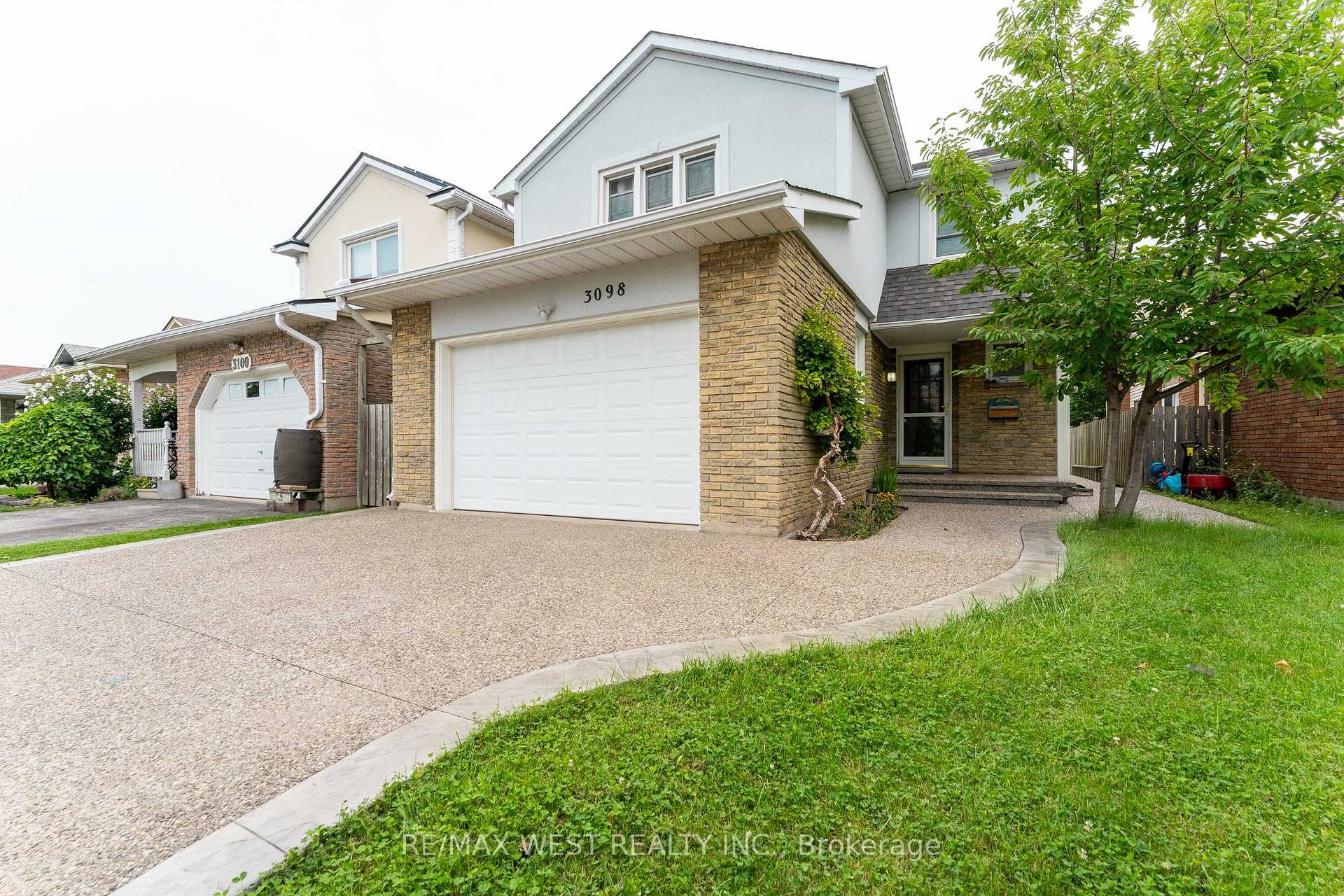 Photo 4 of 3098 Driftwood Drive, Burlington, Brant Hills — HOMEH