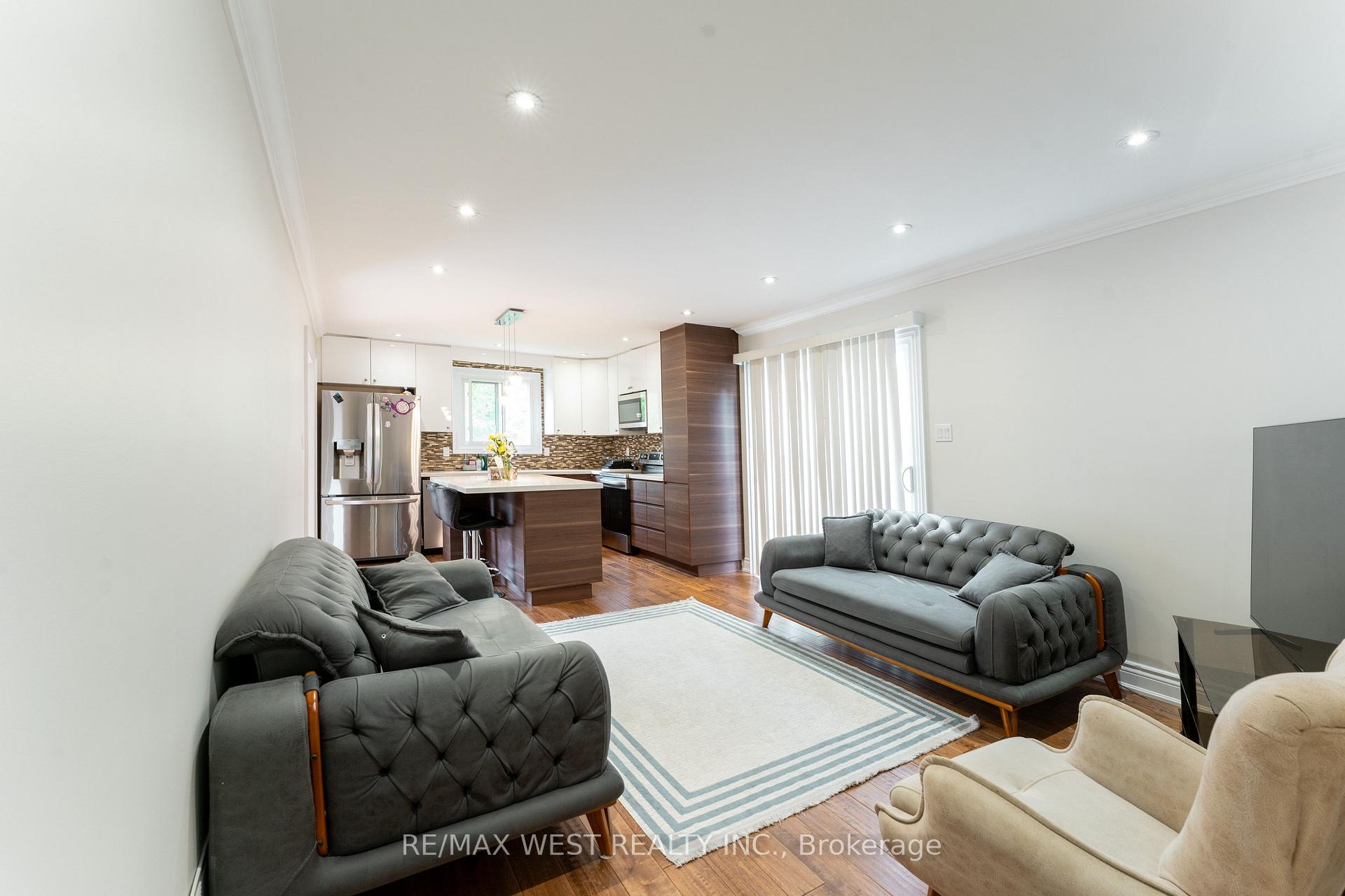 Photo 10 of 3098 Driftwood Drive, Burlington, Brant Hills — HOMEH