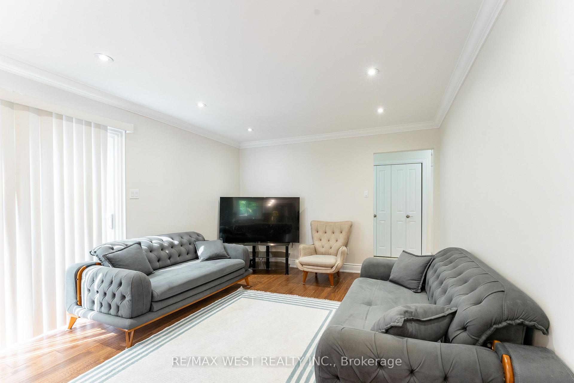 Photo 11 of 3098 Driftwood Drive, Burlington, Brant Hills — HOMEH