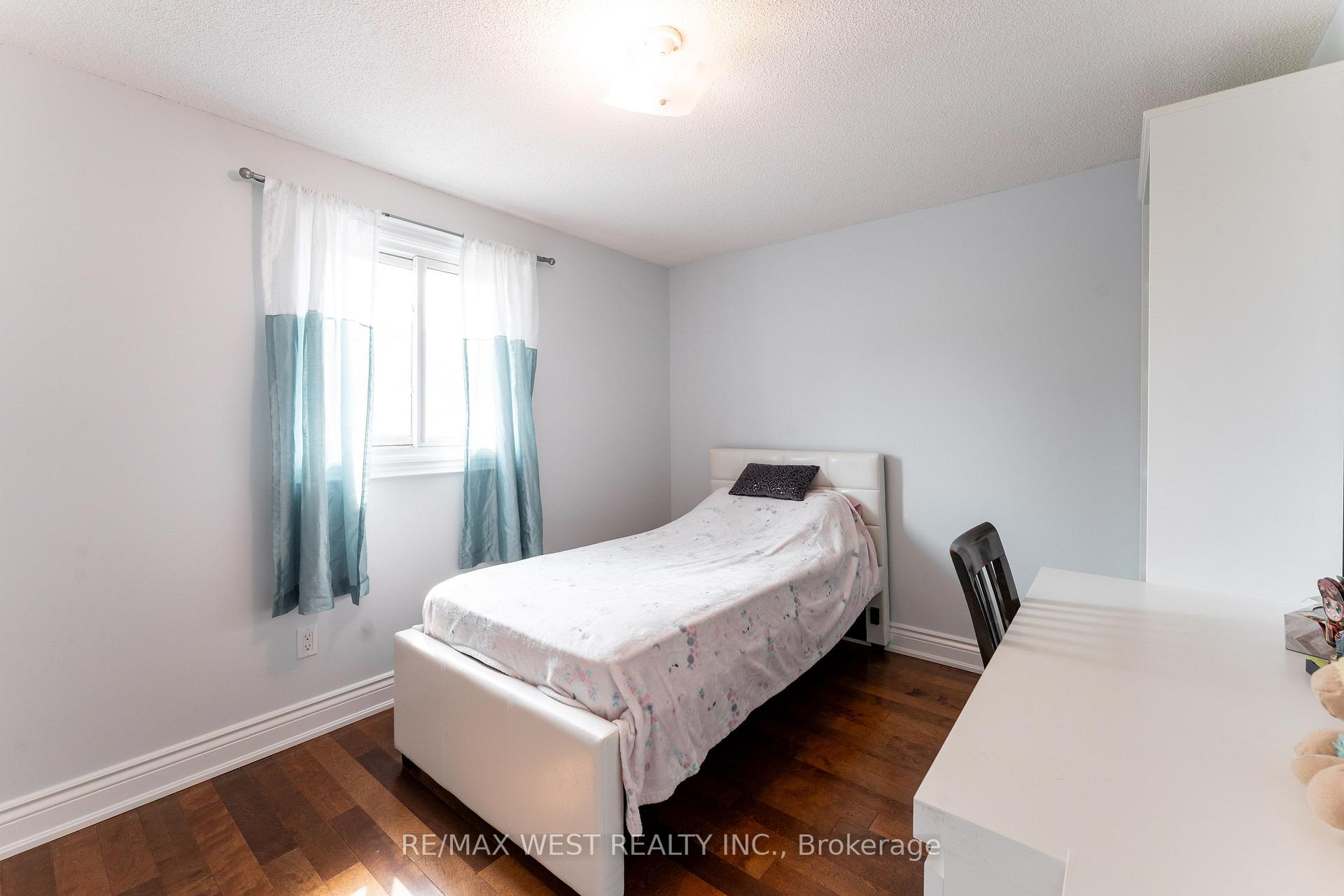 Photo 21 of 3098 Driftwood Drive, Burlington, Brant Hills — HOMEH