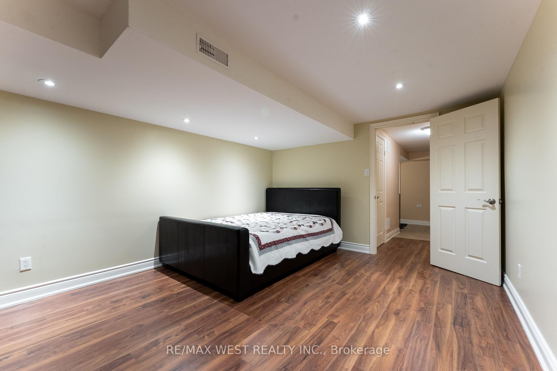 Photo 30 of 3098 Driftwood Drive, Burlington, Brant Hills — HOMEH