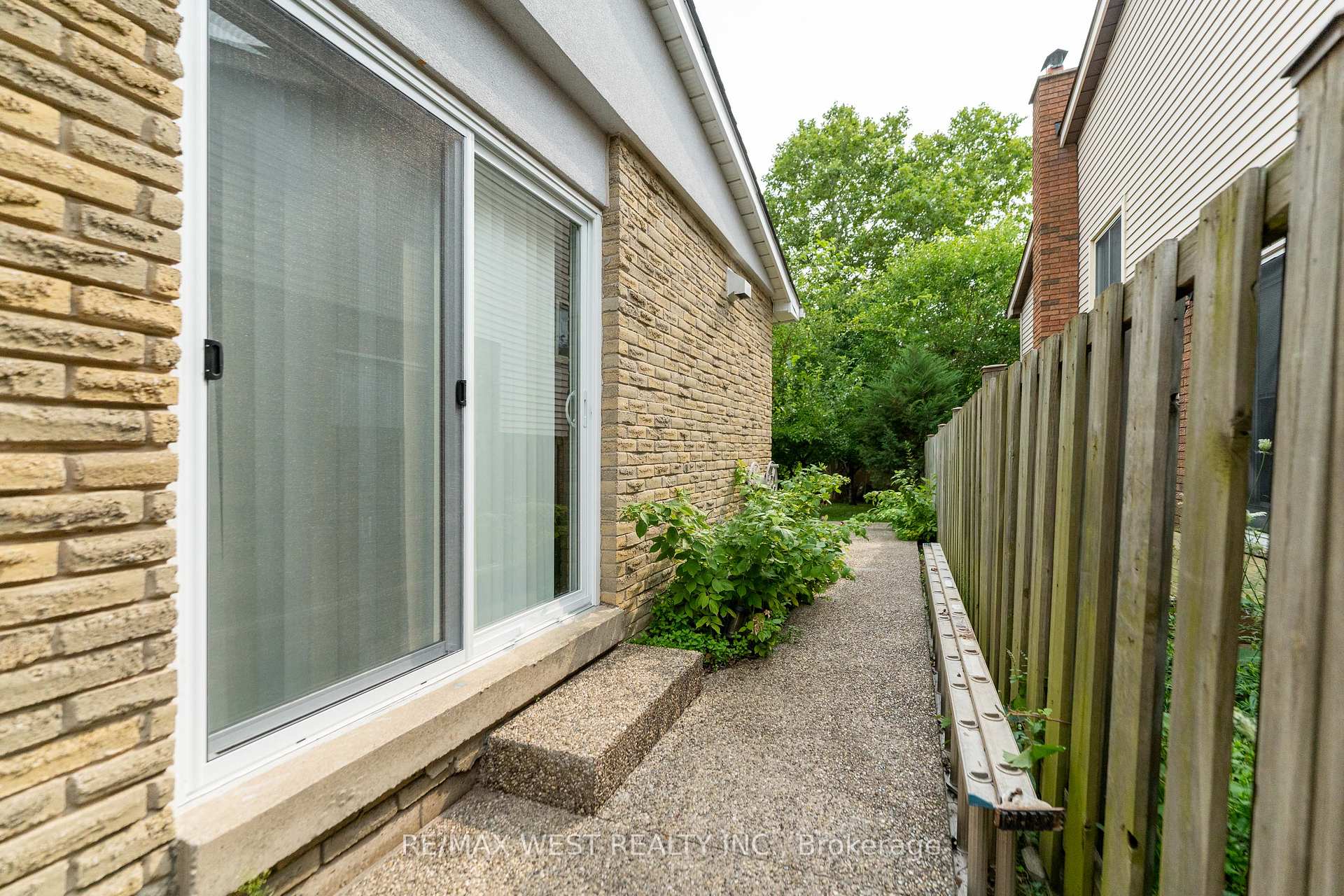 Photo 34 of 3098 Driftwood Drive, Burlington, Brant Hills — HOMEH