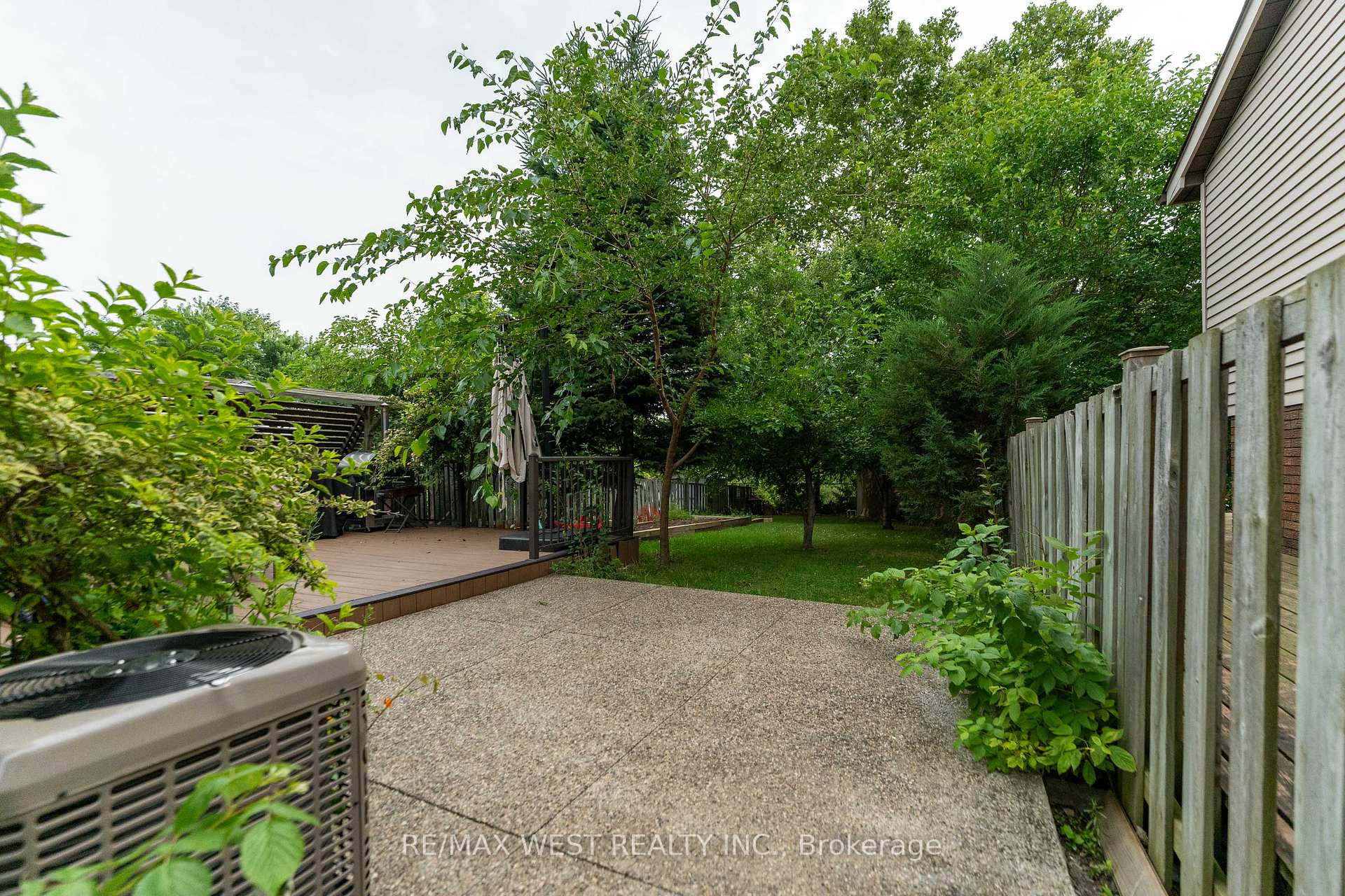 Photo 35 of 3098 Driftwood Drive, Burlington, Brant Hills — HOMEH