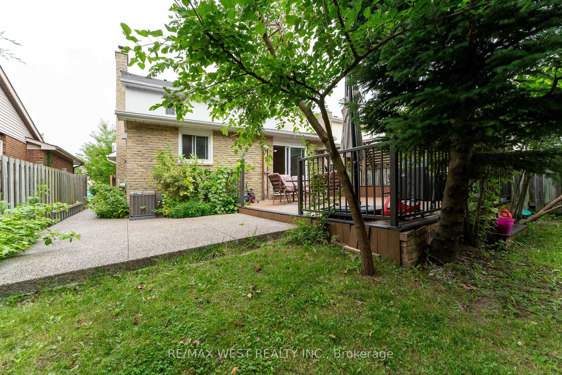 Photo 38 of 3098 Driftwood Drive, Burlington, Brant Hills — HOMEH