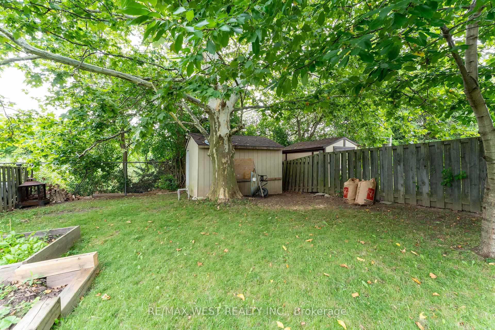 Photo 41 of 3098 Driftwood Drive, Burlington, Brant Hills — HOMEH
