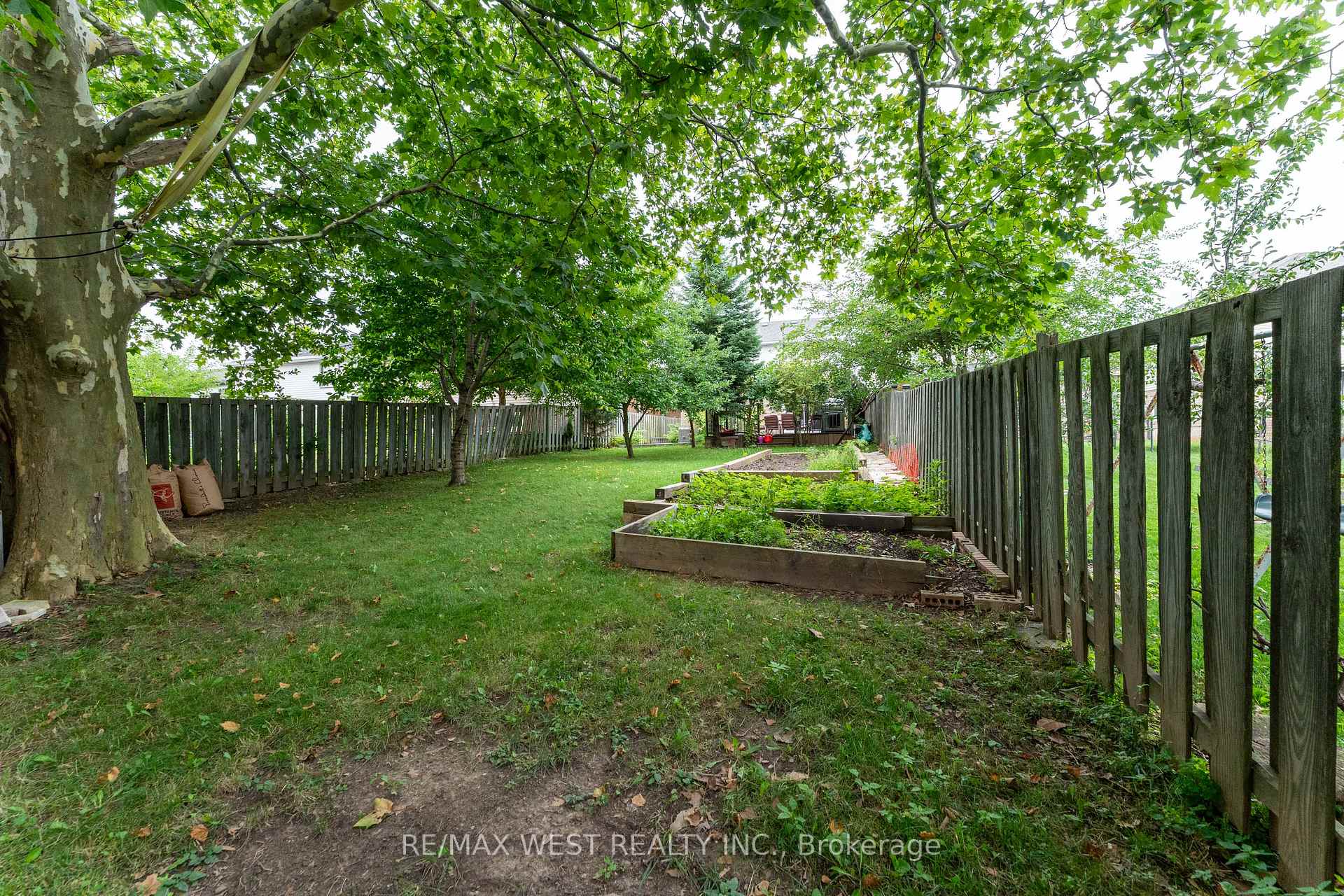 Photo 42 of 3098 Driftwood Drive, Burlington, Brant Hills — HOMEH