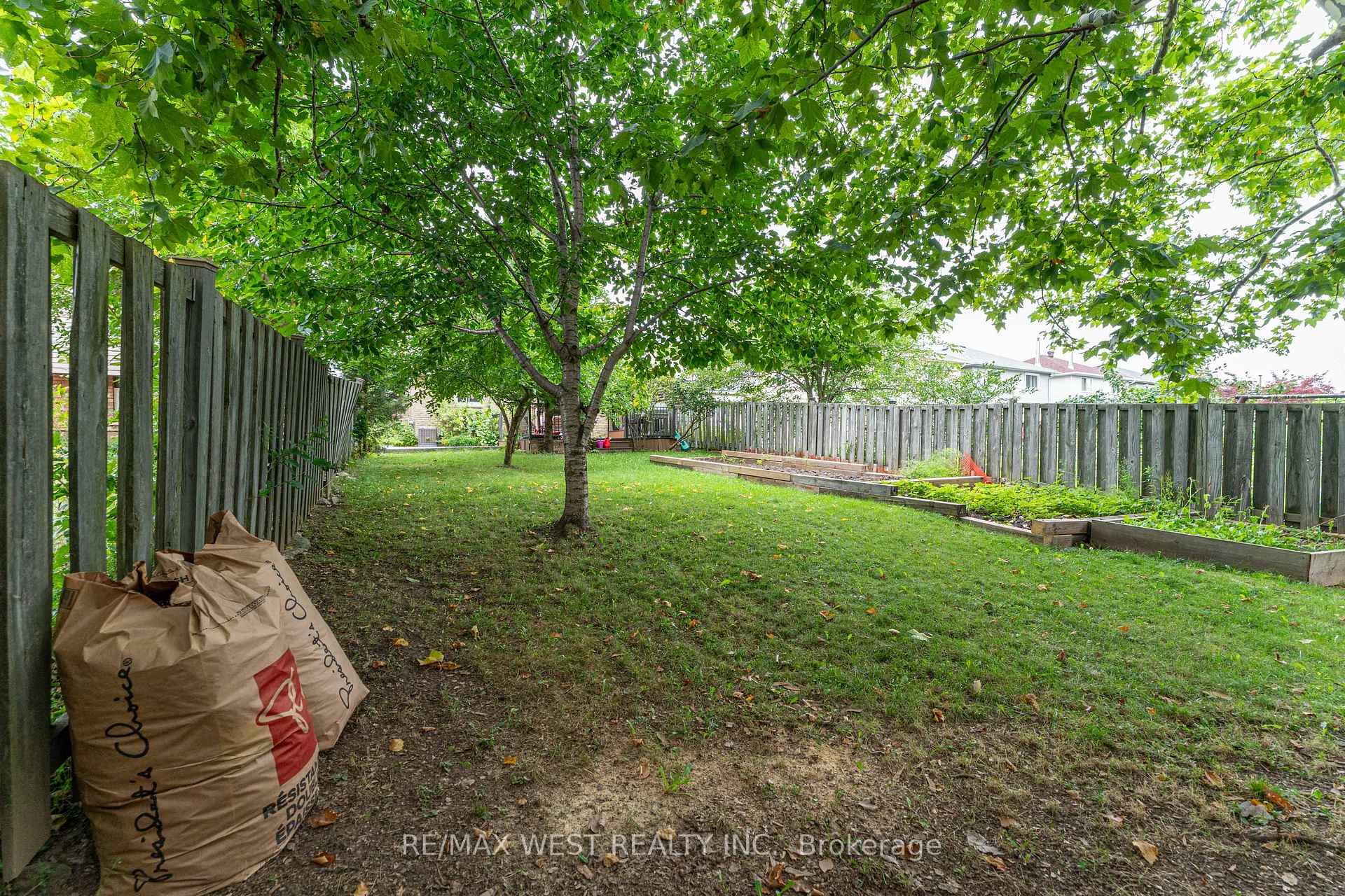 Photo 43 of 3098 Driftwood Drive, Burlington, Brant Hills — HOMEH