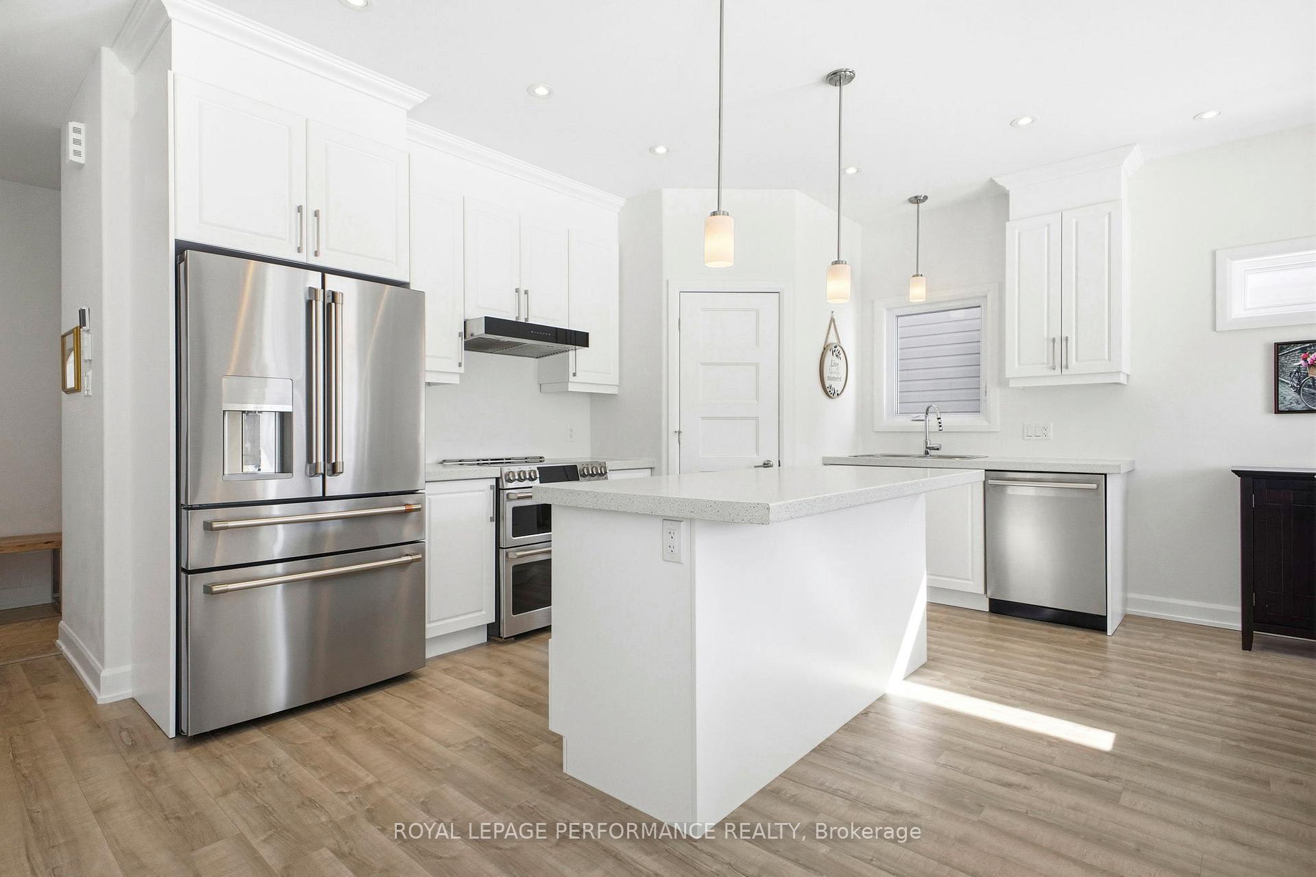 Photo 5 of 934 Chablis Crescent, Russell, Embrun — HOMEH