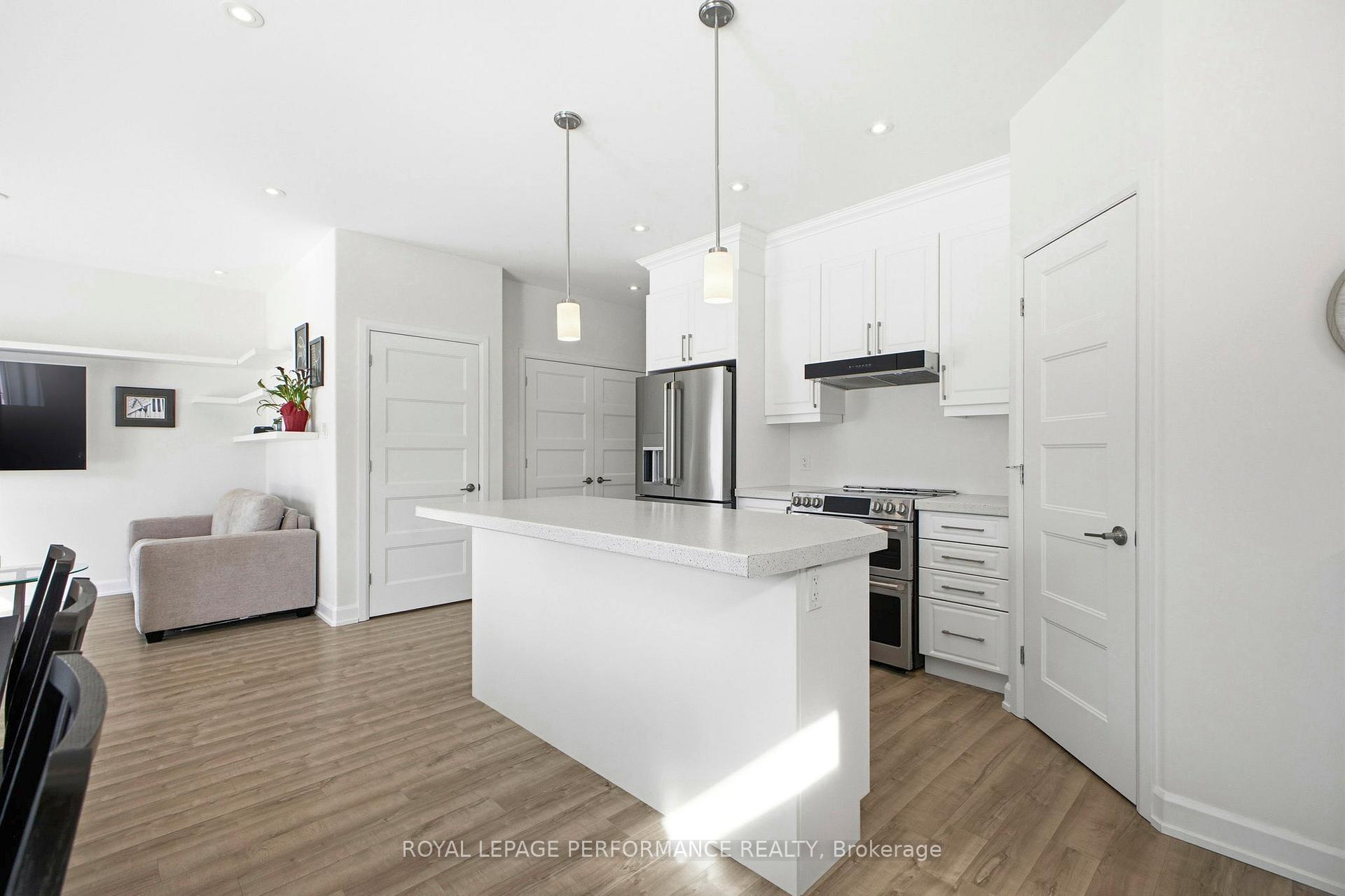 Photo 8 of 934 Chablis Crescent, Russell, Embrun — HOMEH