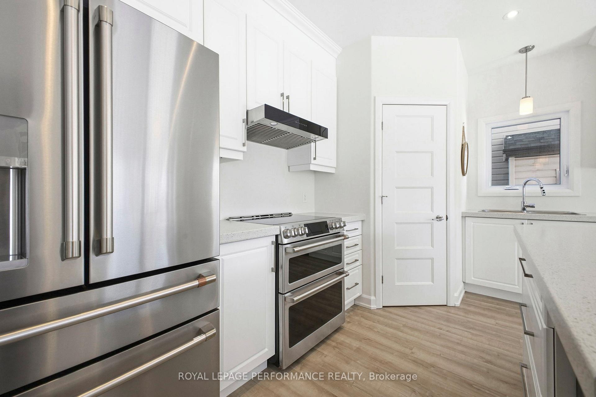 Photo 9 of 934 Chablis Crescent, Russell, Embrun — HOMEH