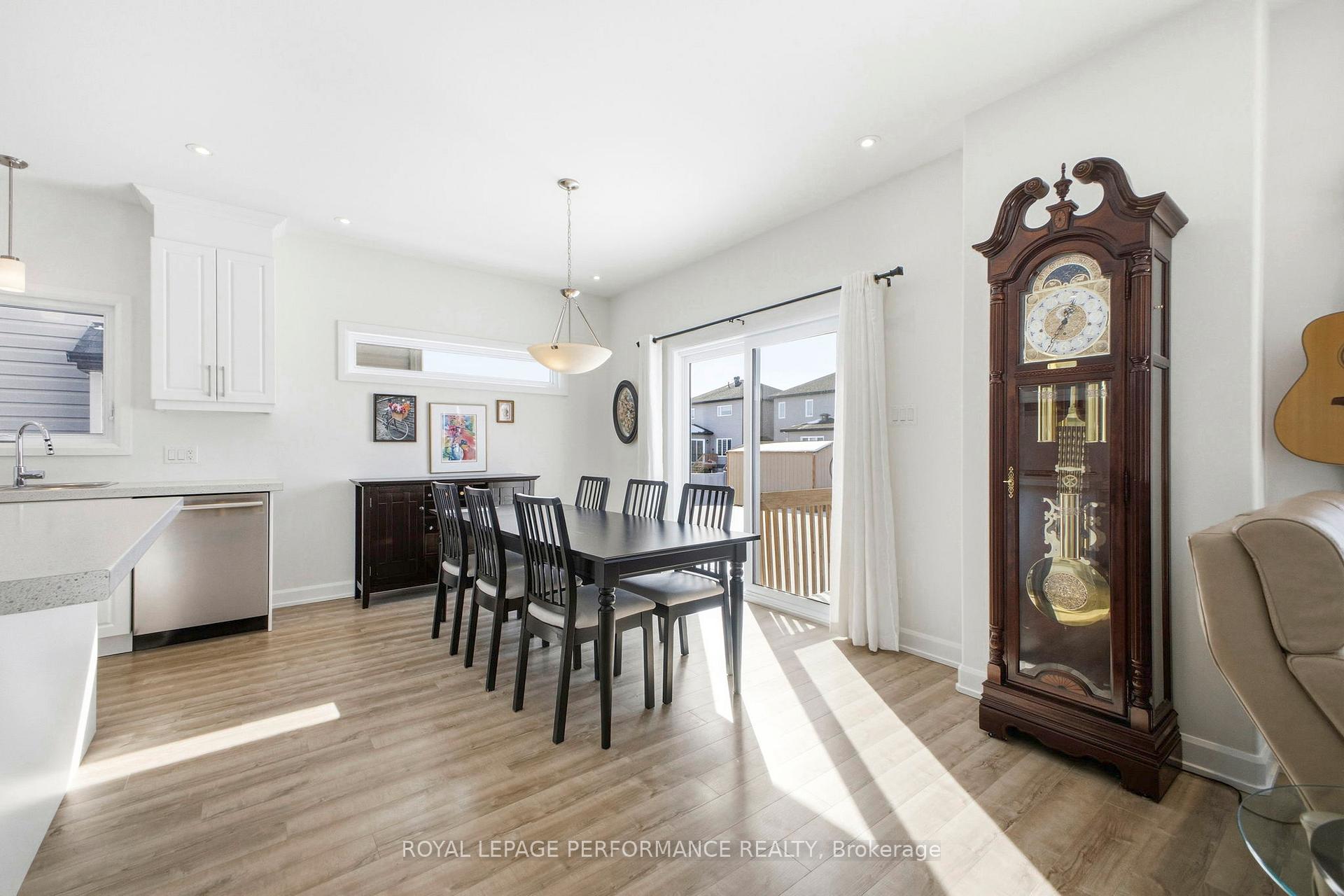 Photo 11 of 934 Chablis Crescent, Russell, Embrun — HOMEH