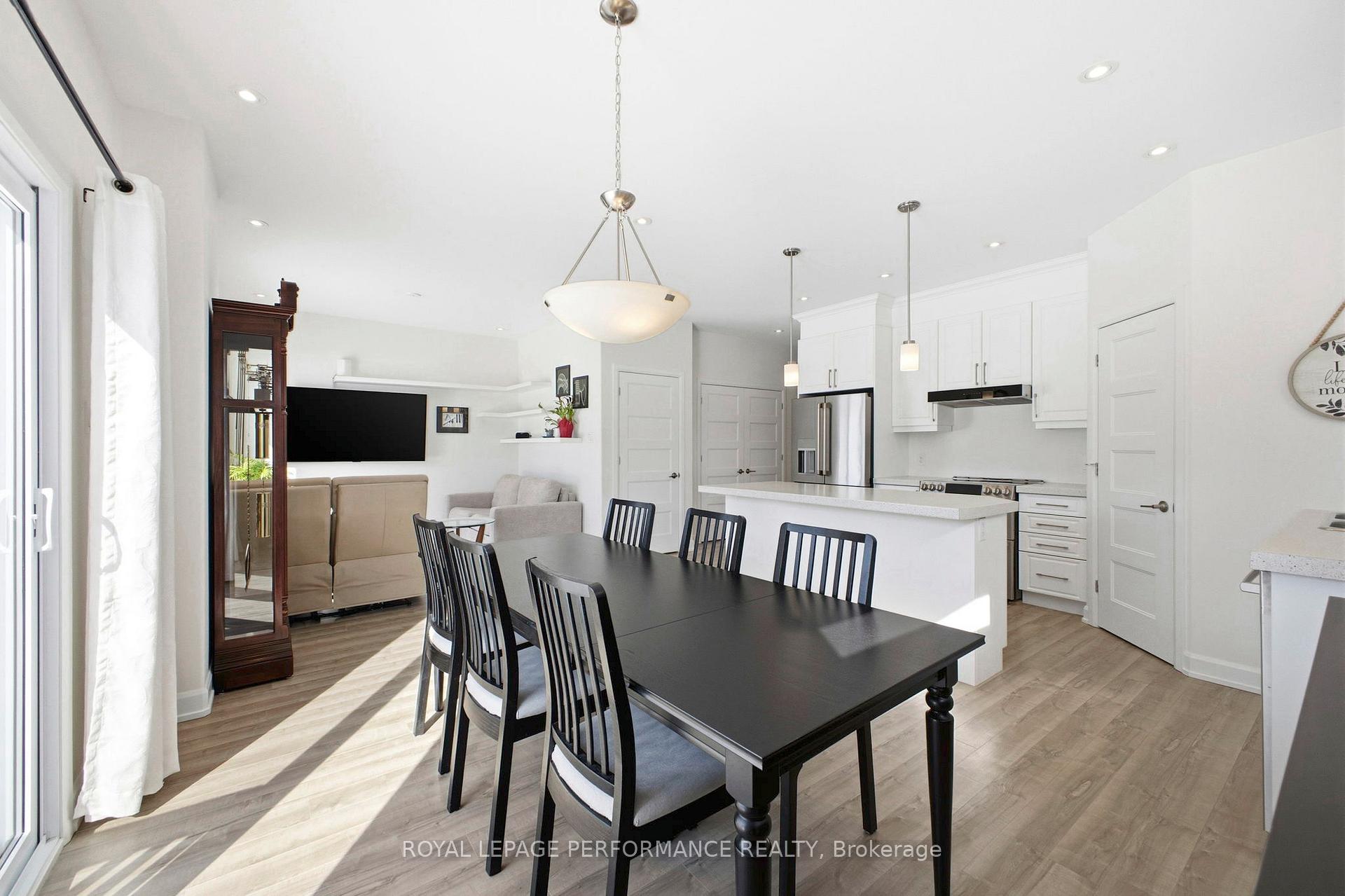 Photo 13 of 934 Chablis Crescent, Russell, Embrun — HOMEH