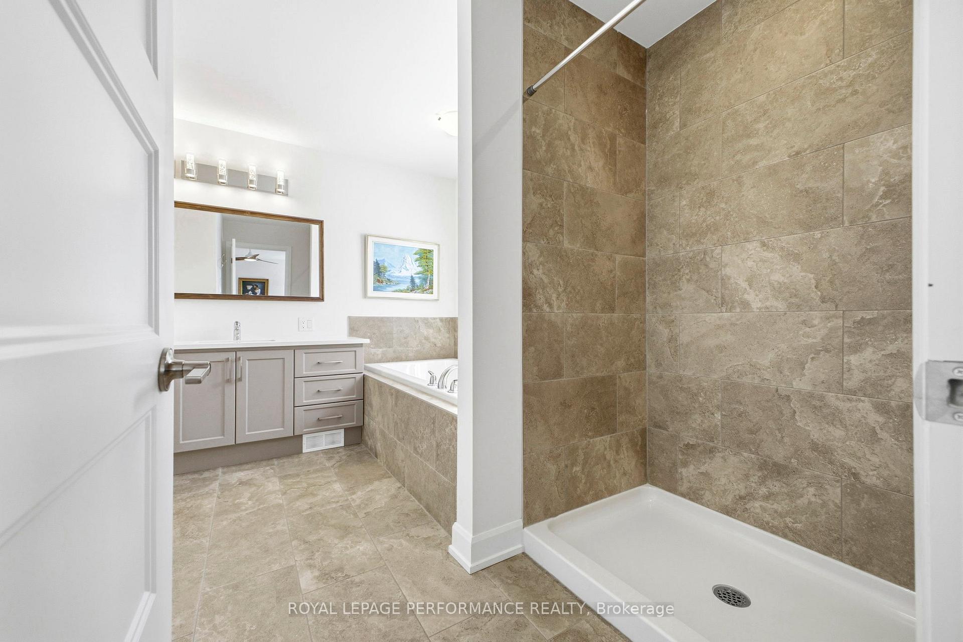 Photo 19 of 934 Chablis Crescent, Russell, Embrun — HOMEH