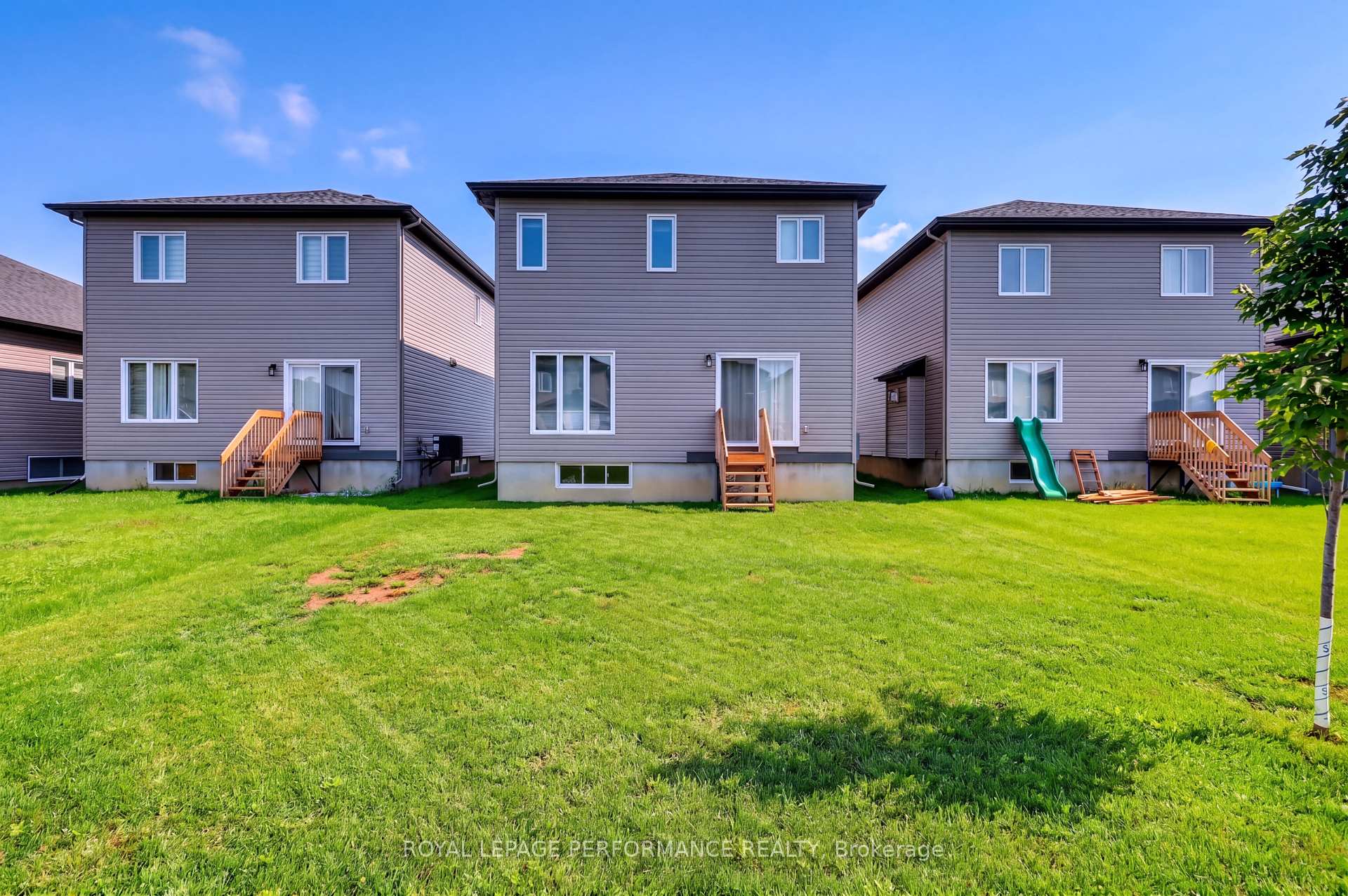 Photo 29 of 934 Chablis Crescent, Russell, Embrun — HOMEH