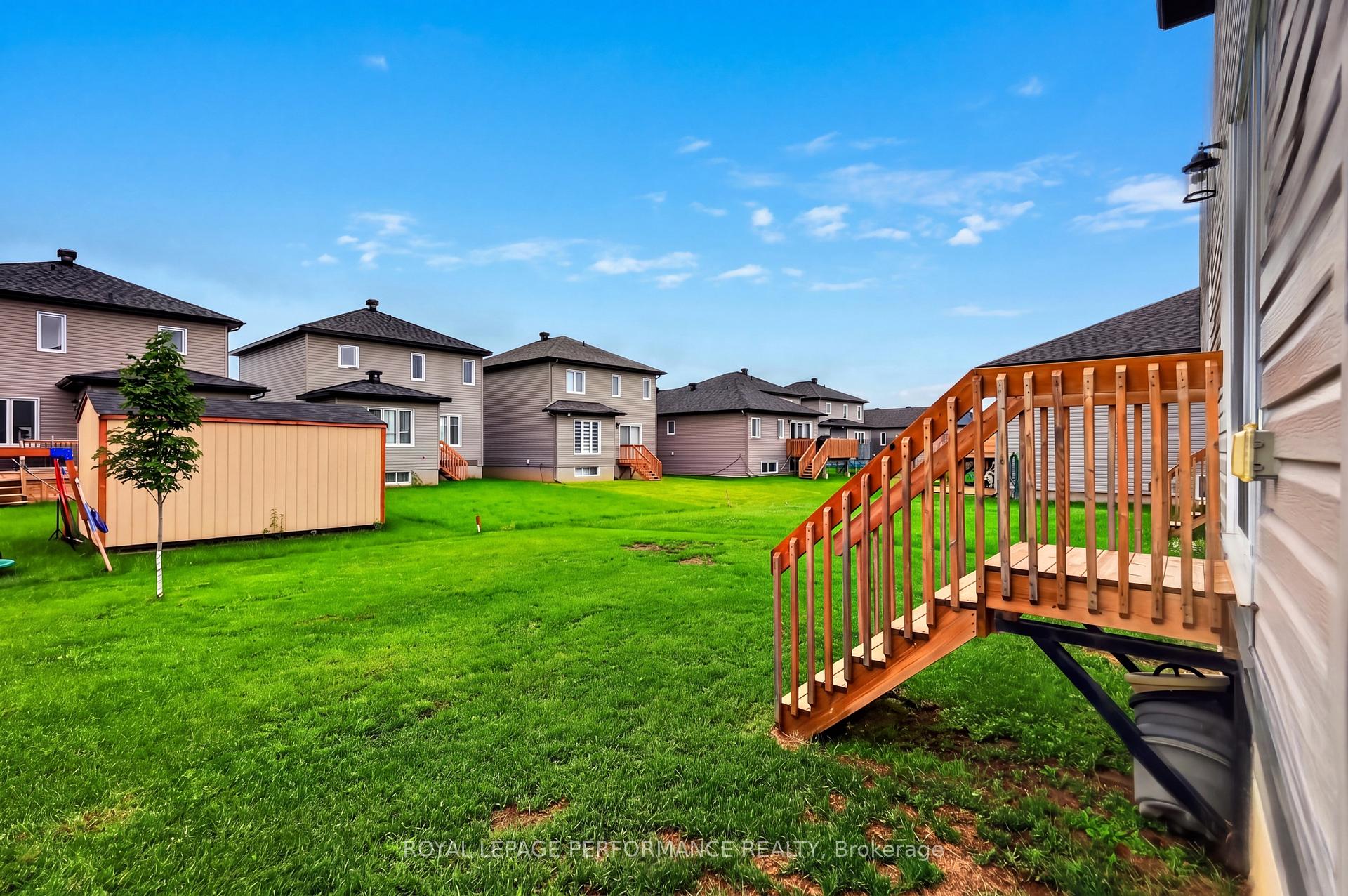 Photo 30 of 934 Chablis Crescent, Russell, Embrun — HOMEH