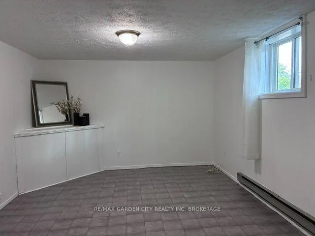 Photo 10 of Unit 5, 131 Lyons Avenue, Welland, Lincoln/Crowland — HOMEH