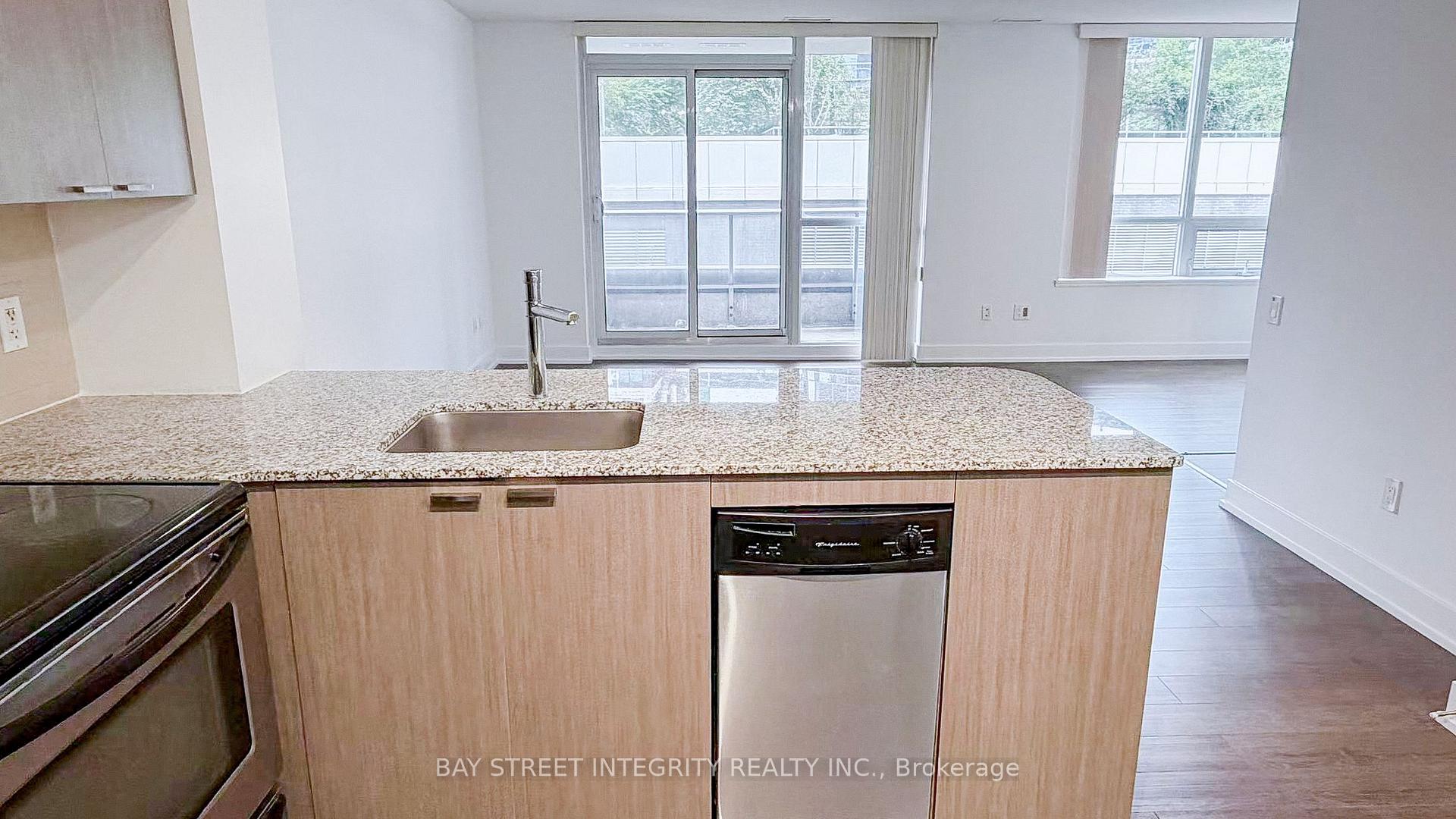 Photo 5 of Unit 402, 23 Sheppard Avenue E, North York, Willowdale East — HOMEH