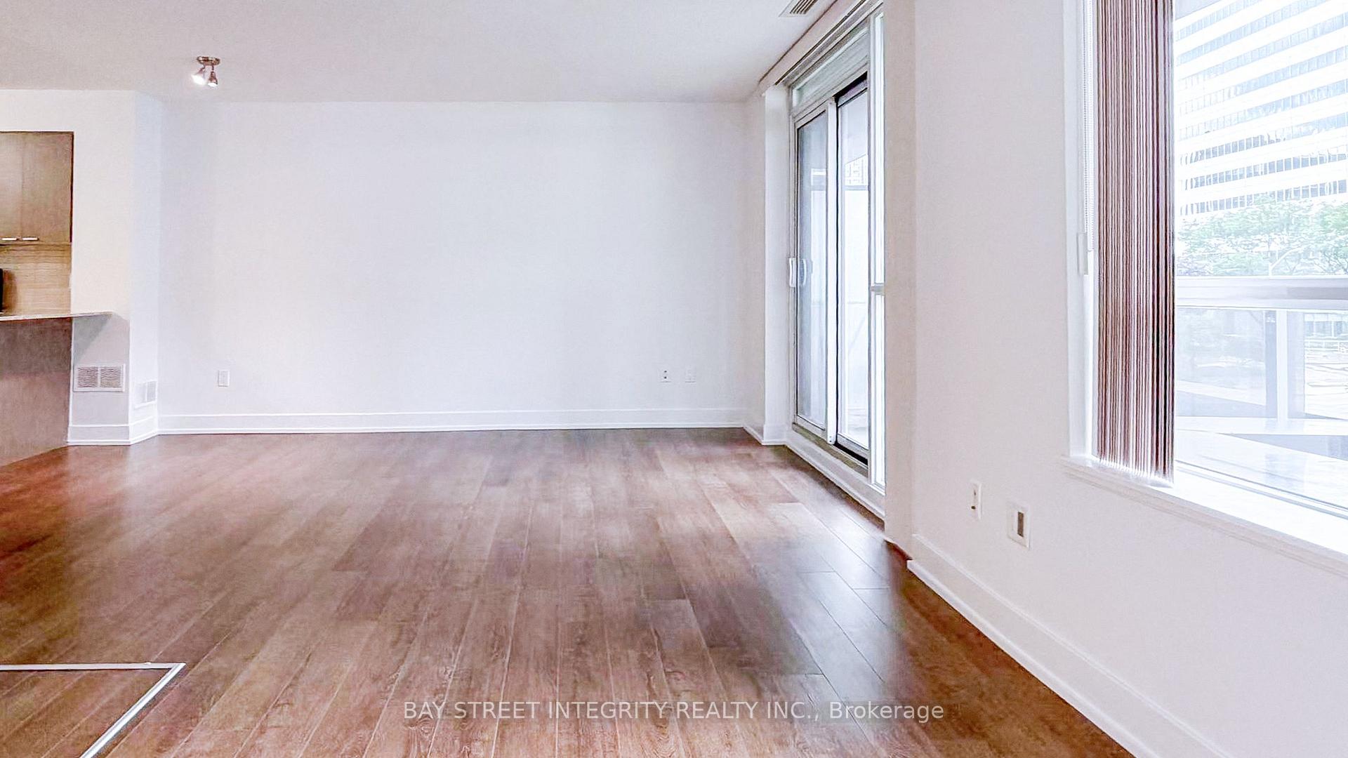 Photo 7 of Unit 402, 23 Sheppard Avenue E, North York, Willowdale East — HOMEH