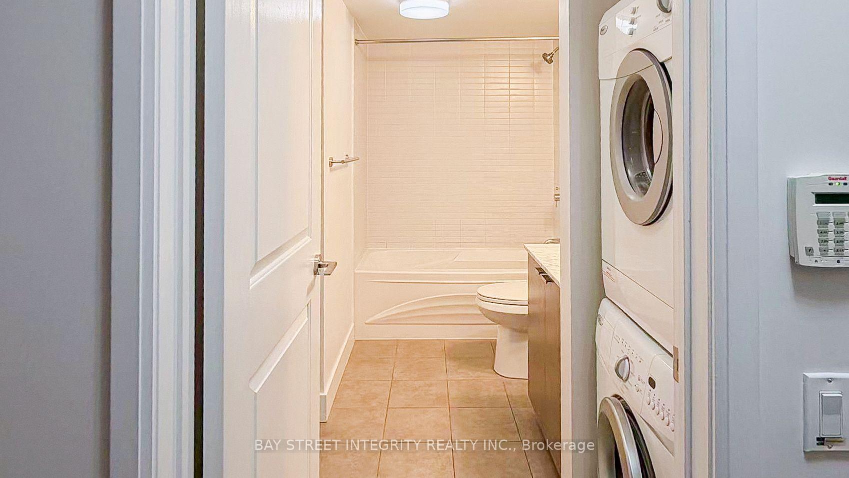 Photo 13 of Unit 402, 23 Sheppard Avenue E, North York, Willowdale East — HOMEH