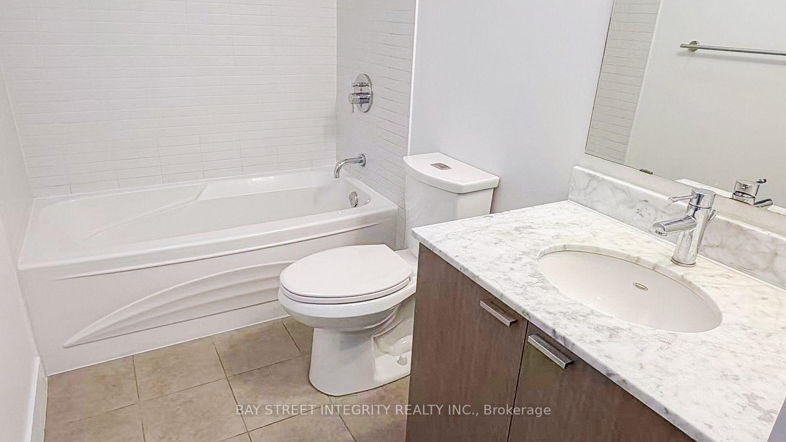 Photo 14 of Unit 402, 23 Sheppard Avenue E, North York, Willowdale East — HOMEH