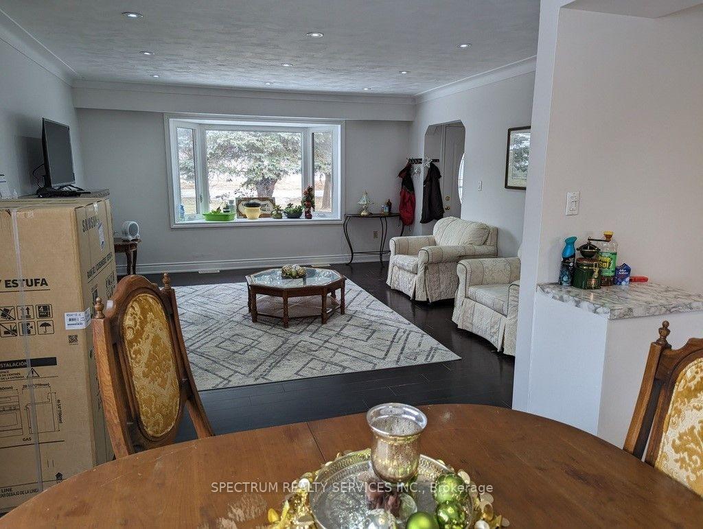 Photo 4 of 5006 Derry Road W, Burlington, Rural Burlington — HOMEH
