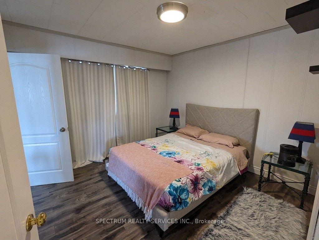 Photo 7 of 5006 Derry Road W, Burlington, Rural Burlington — HOMEH
