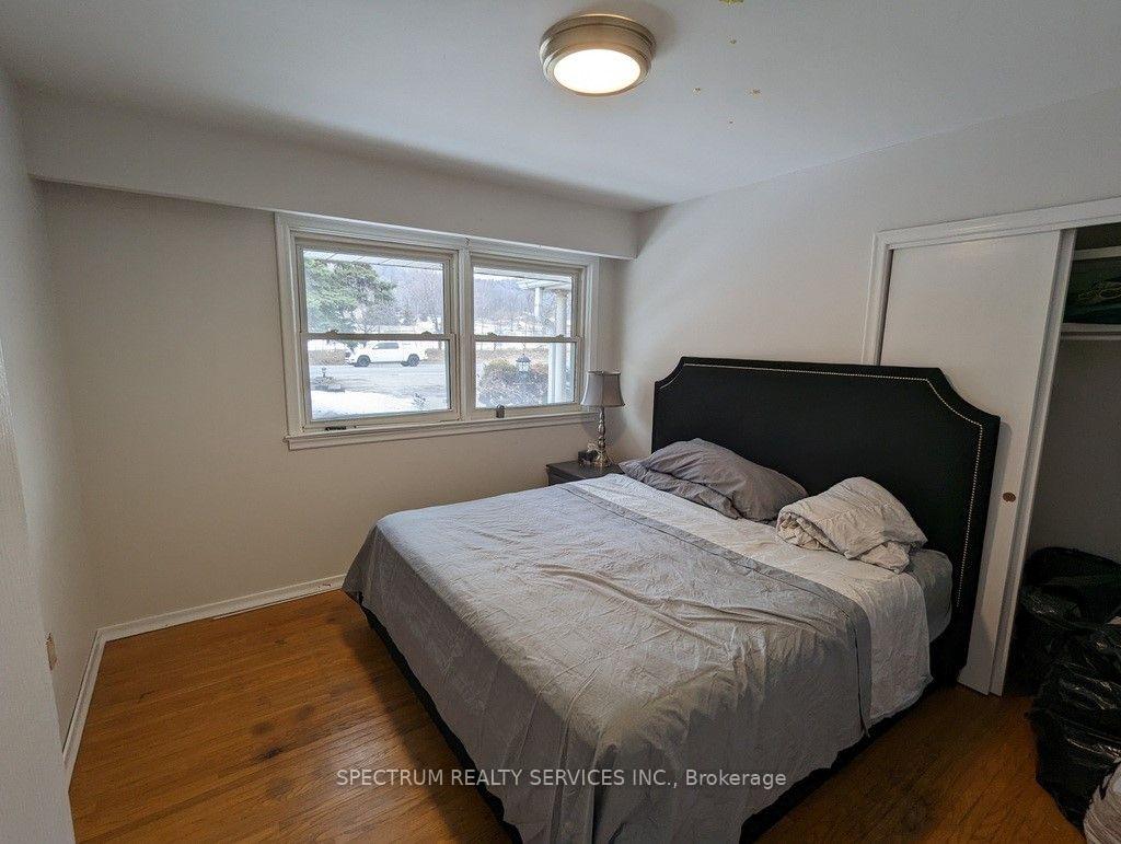 Photo 9 of 5006 Derry Road W, Burlington, Rural Burlington — HOMEH