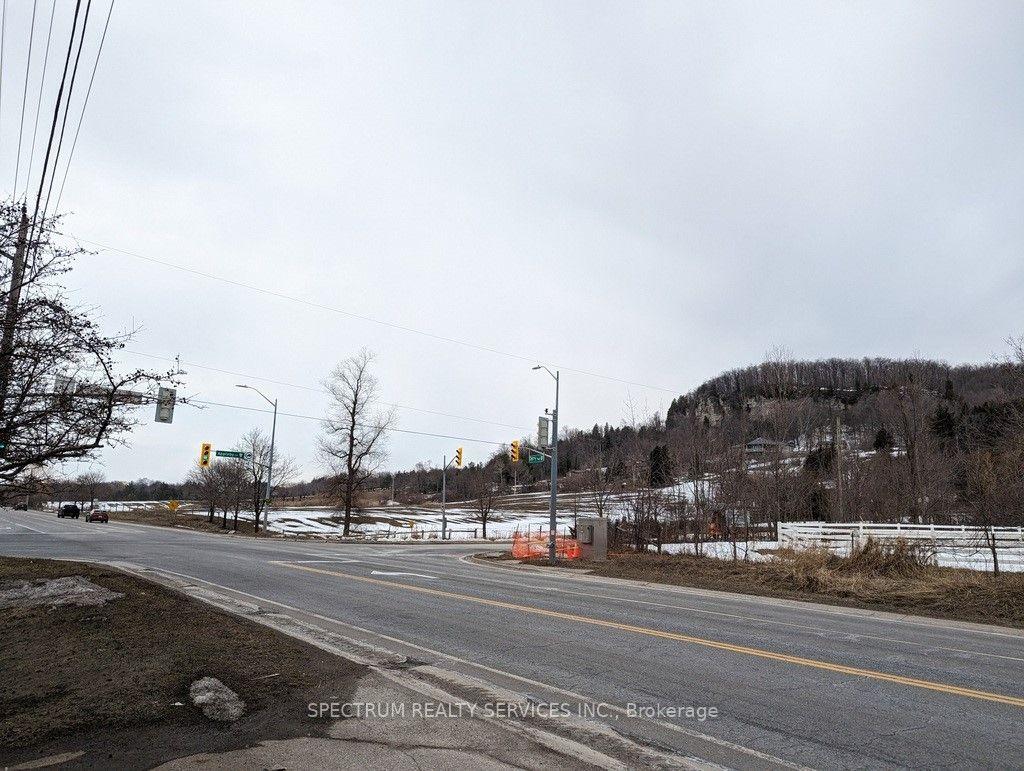 Photo 13 of 5006 Derry Road W, Burlington, Rural Burlington — HOMEH