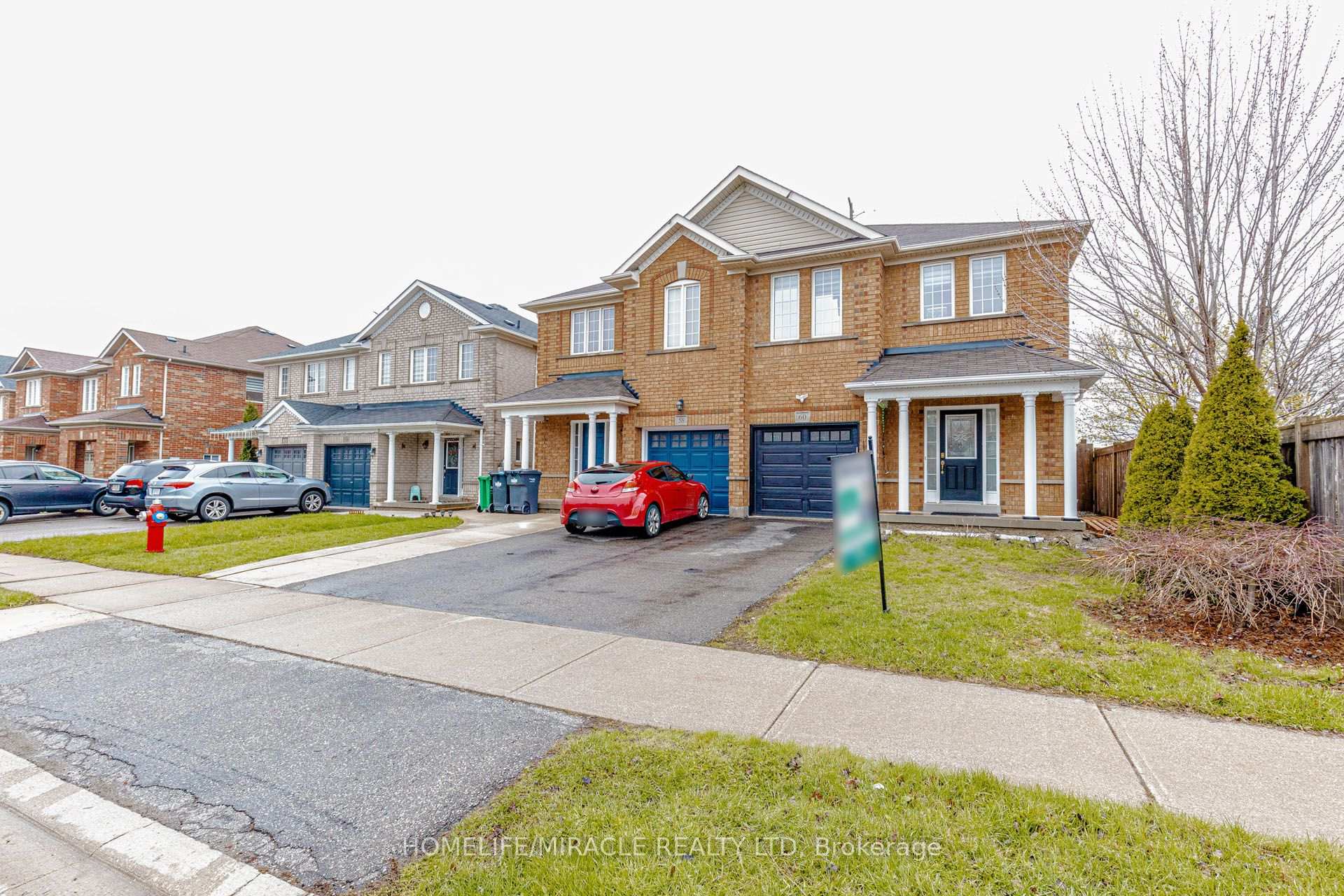 Photo 2 of 60 Bushmill Circle, Brampton, Fletcher's Meadow — HOMEH