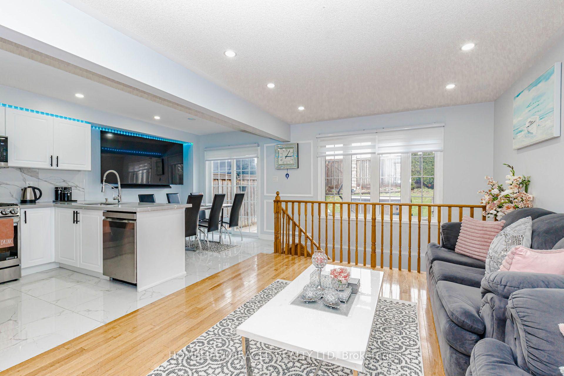 Photo 15 of 60 Bushmill Circle, Brampton, Fletcher's Meadow — HOMEH