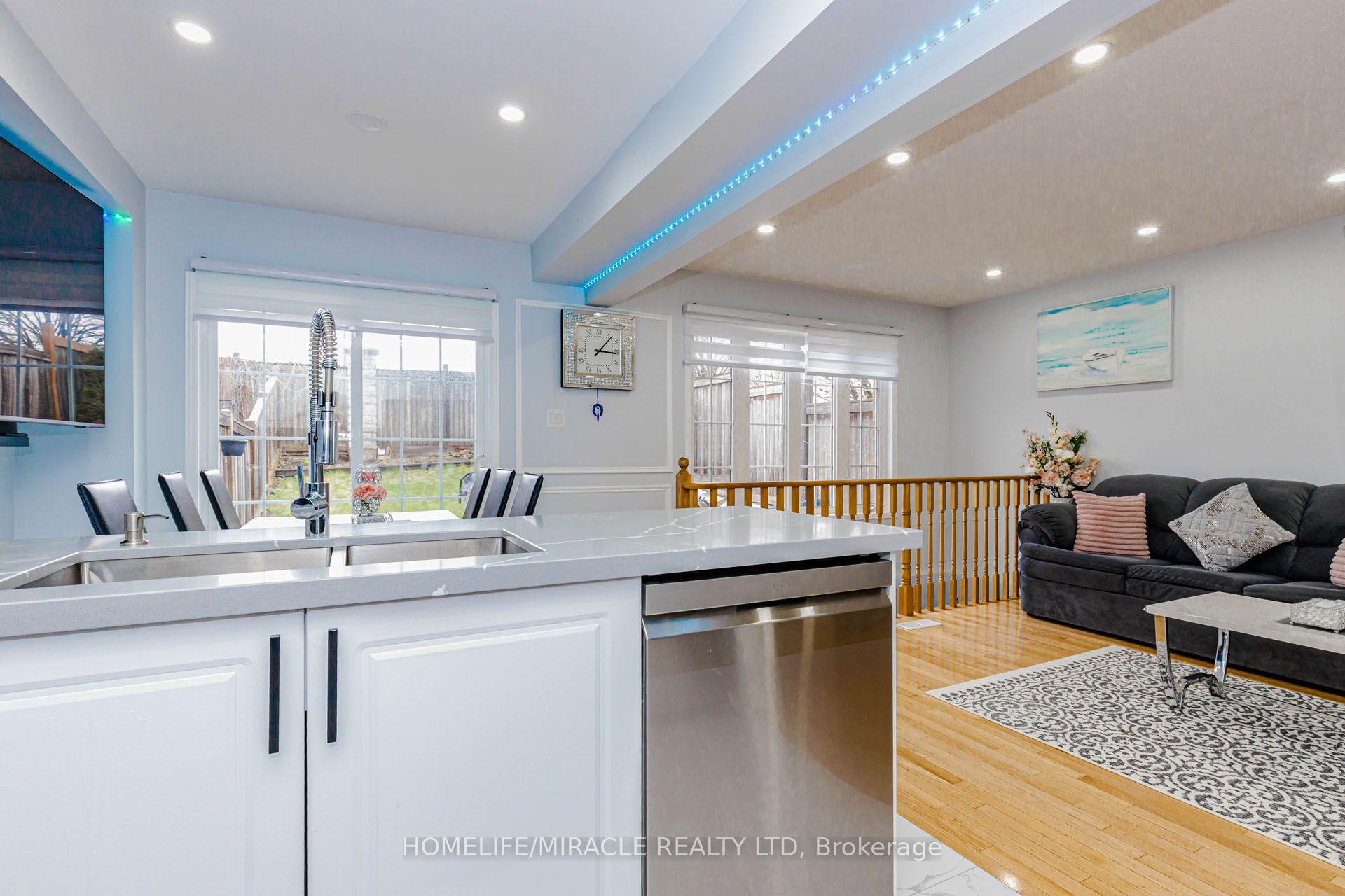 Photo 21 of 60 Bushmill Circle, Brampton, Fletcher's Meadow — HOMEH