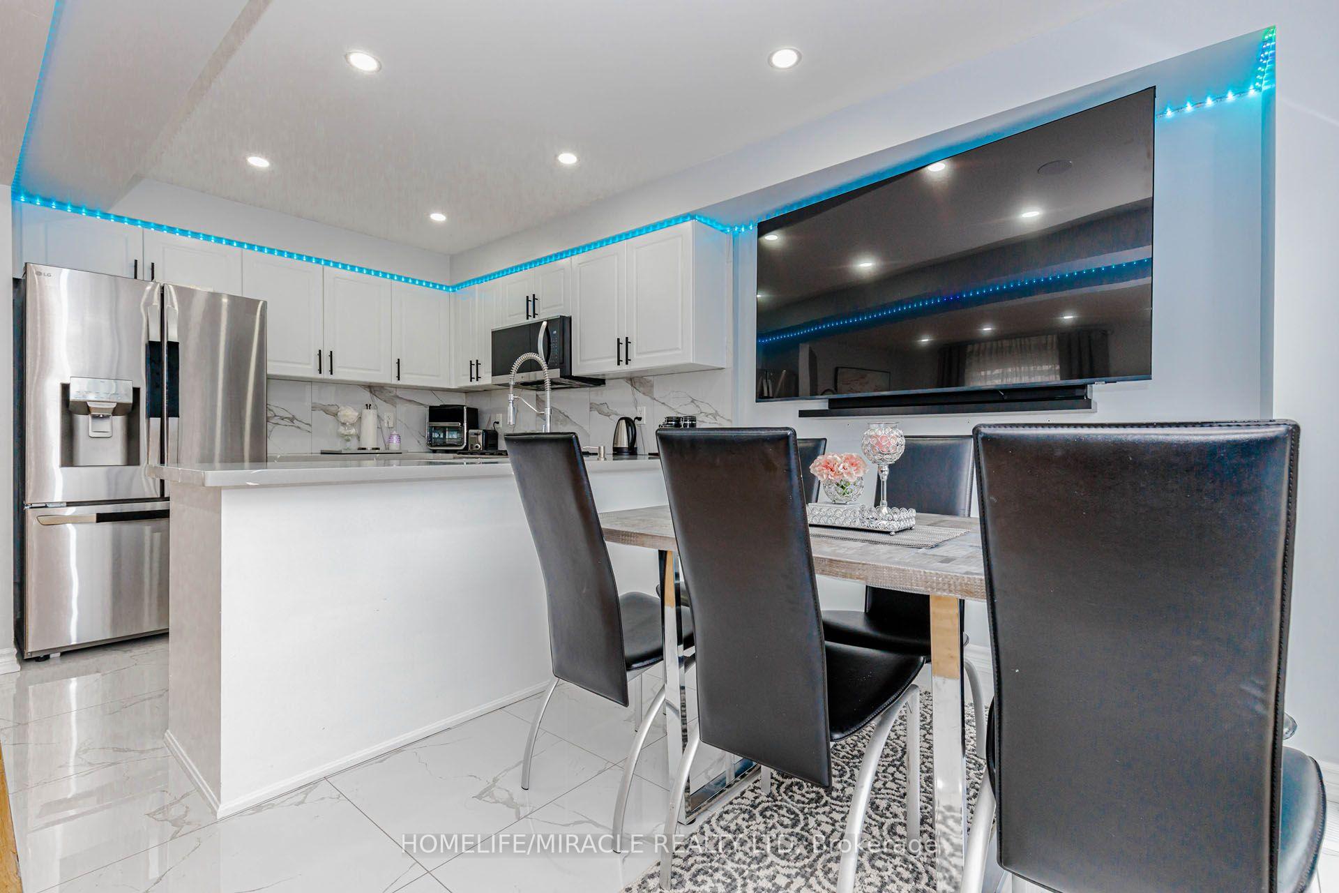 Photo 24 of 60 Bushmill Circle, Brampton, Fletcher's Meadow — HOMEH