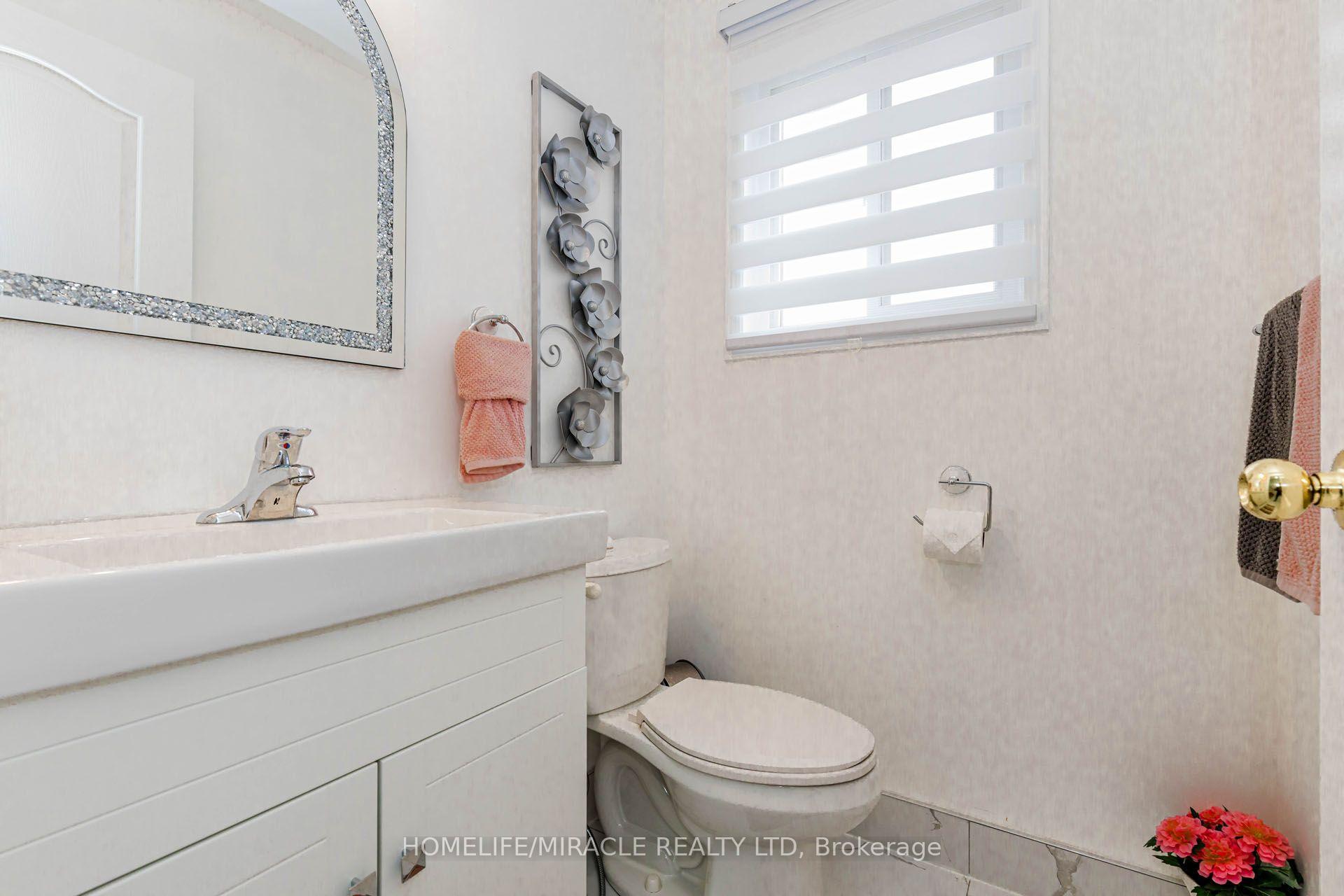 Photo 25 of 60 Bushmill Circle, Brampton, Fletcher's Meadow — HOMEH