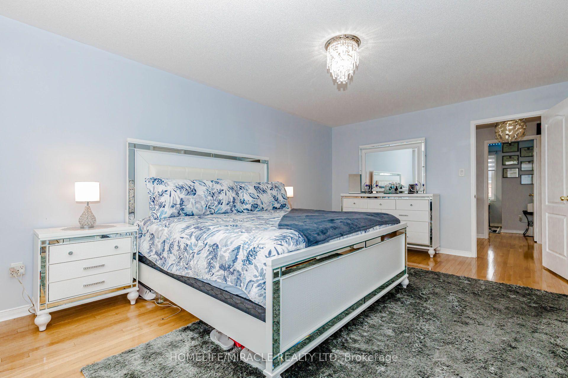 Photo 30 of 60 Bushmill Circle, Brampton, Fletcher's Meadow — HOMEH