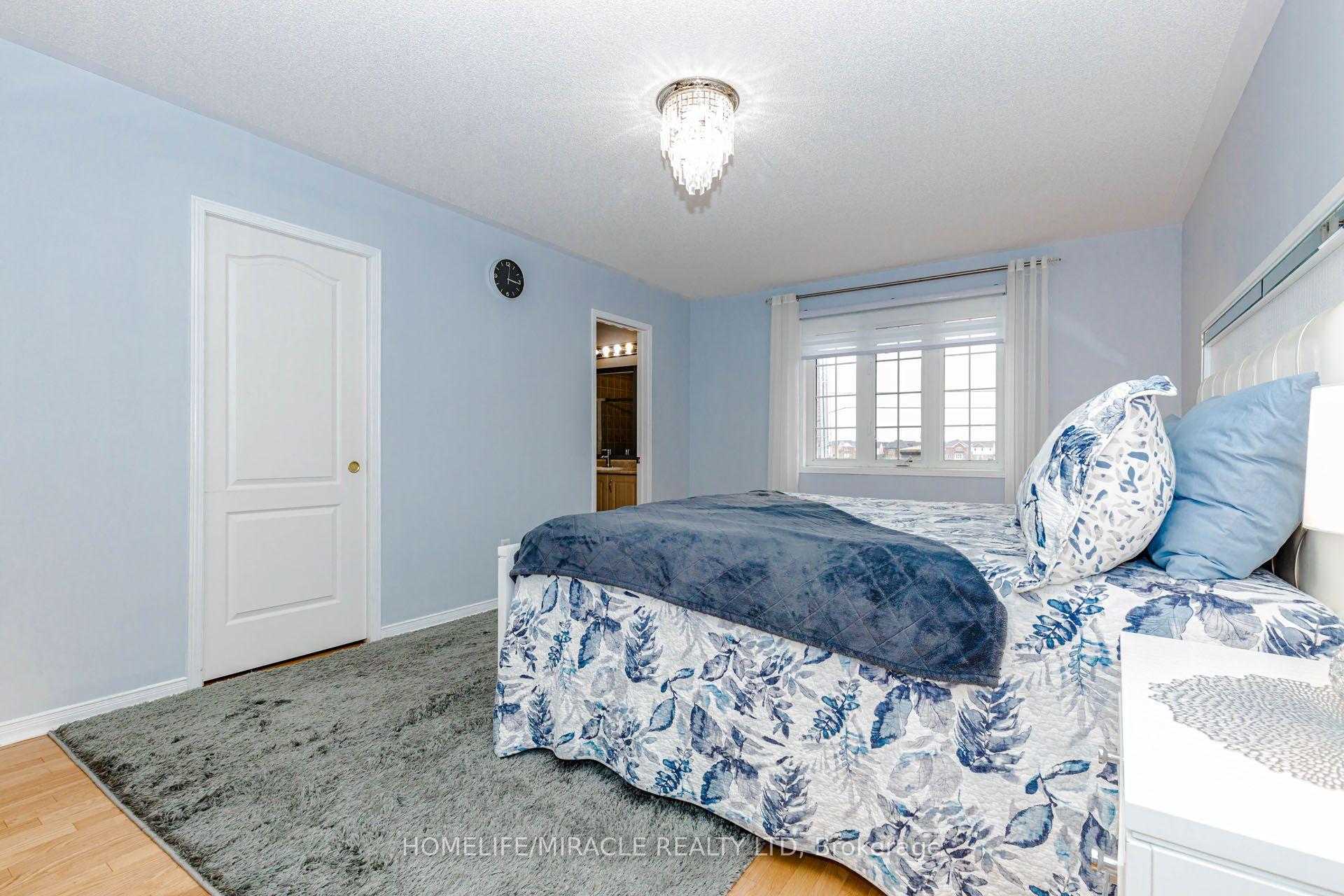 Photo 32 of 60 Bushmill Circle, Brampton, Fletcher's Meadow — HOMEH
