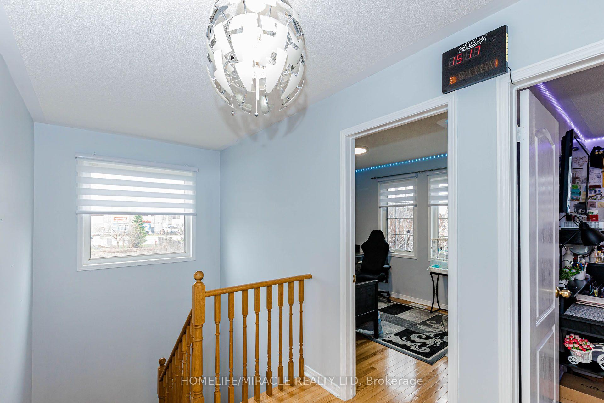 Photo 36 of 60 Bushmill Circle, Brampton, Fletcher's Meadow — HOMEH