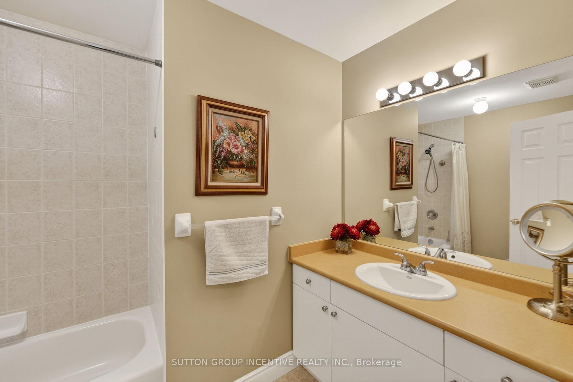 Photo 27 of 101 Lion's Gate Boulevard, Barrie, Little Lake — HOMEH
