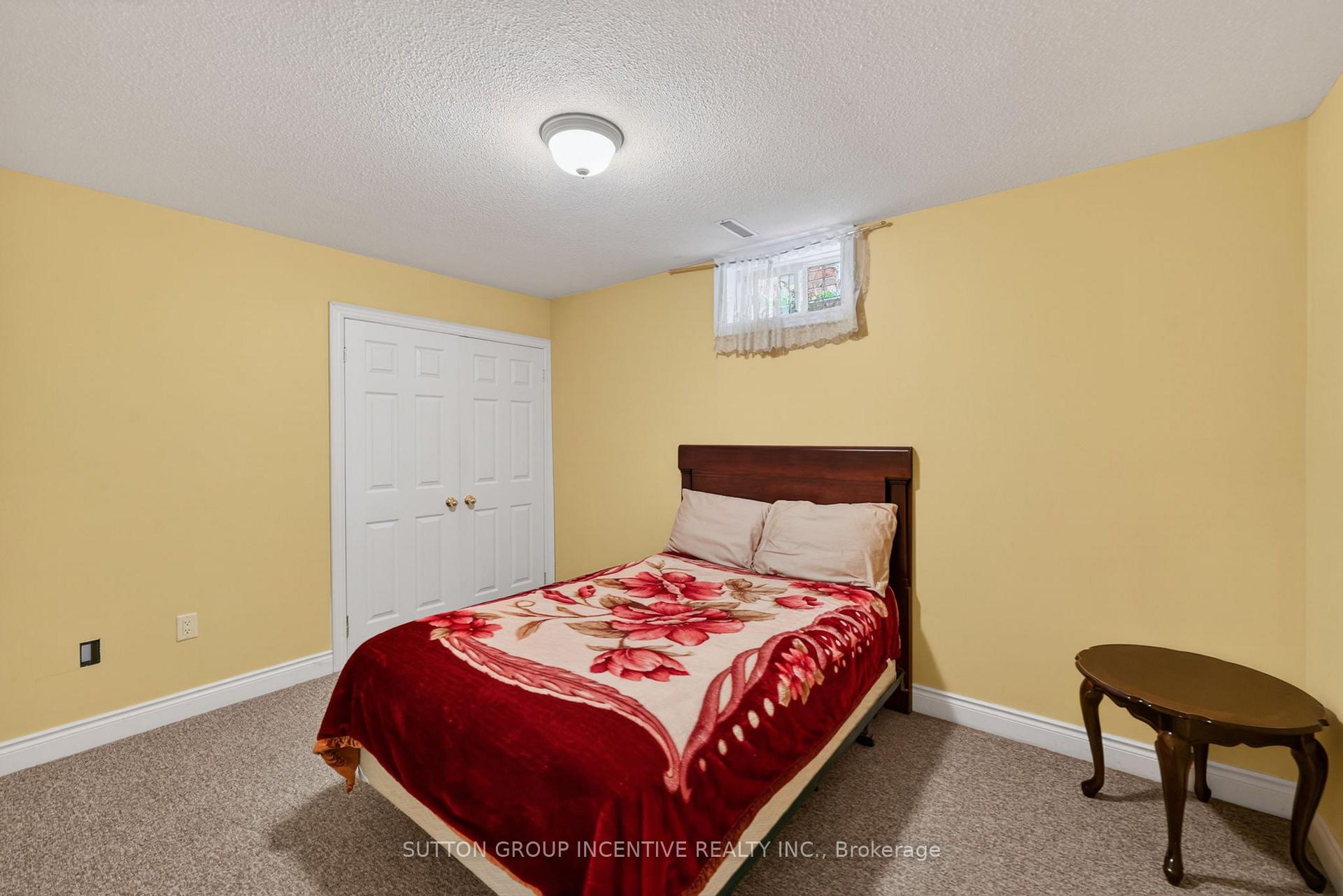 Photo 30 of 101 Lion's Gate Boulevard, Barrie, Little Lake — HOMEH