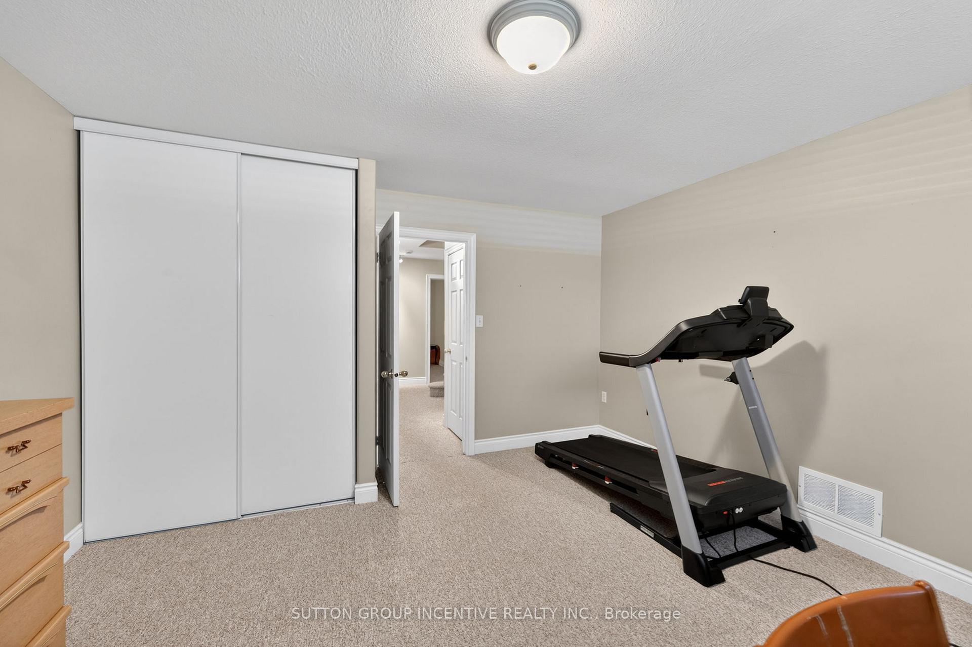 Photo 32 of 101 Lion's Gate Boulevard, Barrie, Little Lake — HOMEH