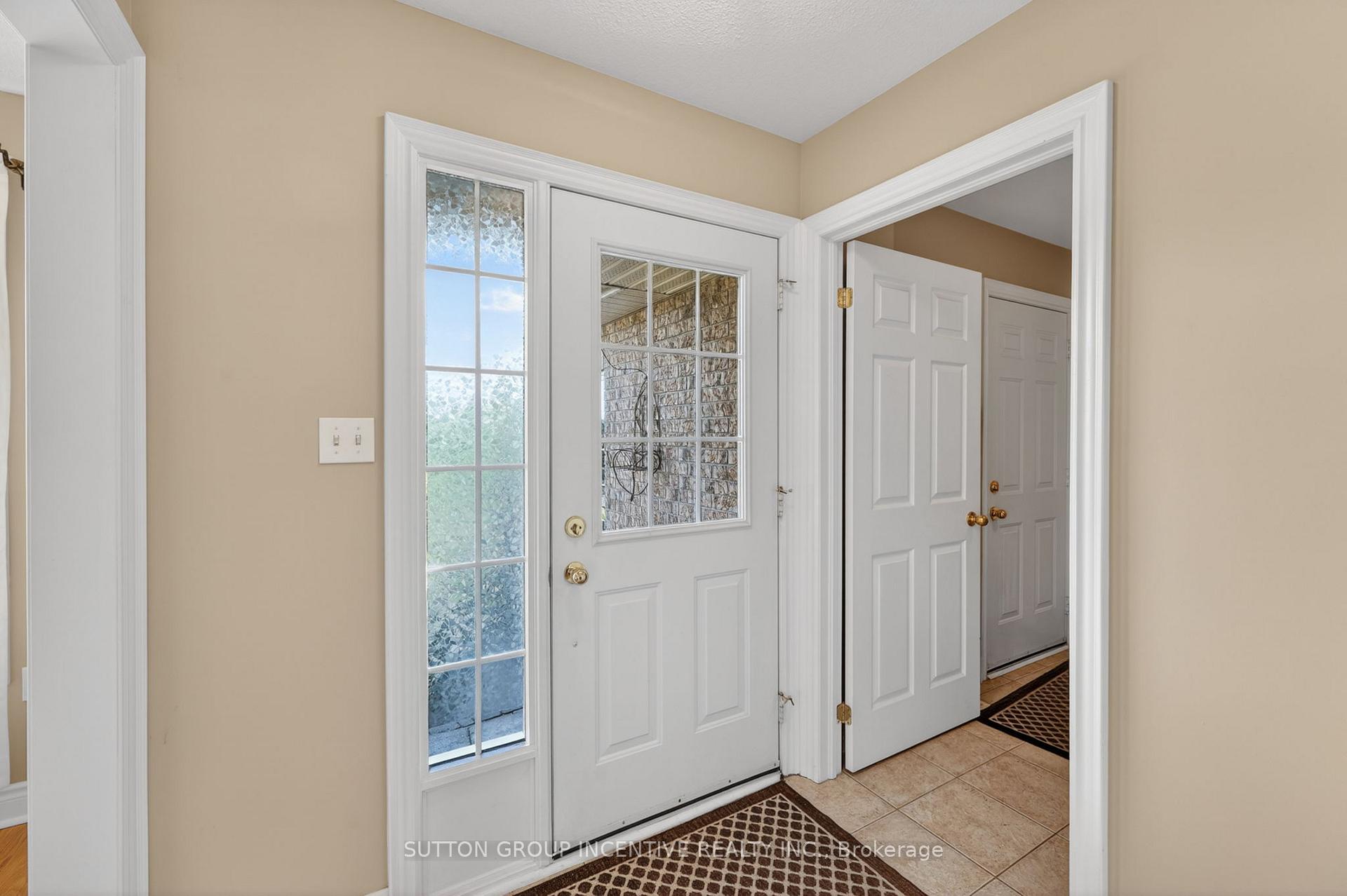Photo 40 of 101 Lion's Gate Boulevard, Barrie, Little Lake — HOMEH