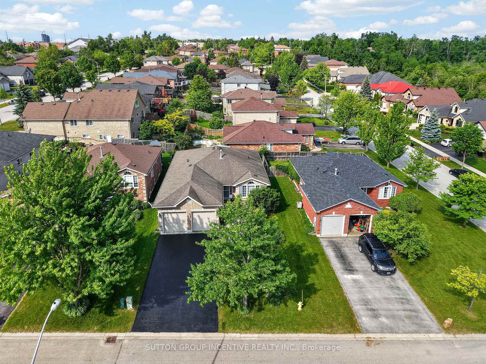 Photo 43 of 101 Lion's Gate Boulevard, Barrie, Little Lake — HOMEH