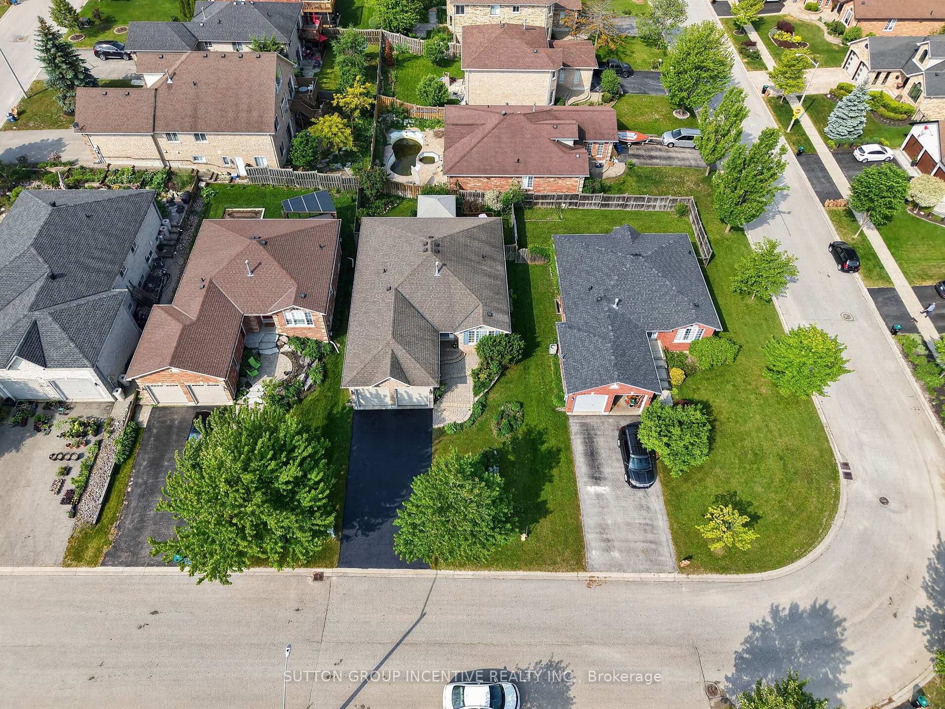 Photo 45 of 101 Lion's Gate Boulevard, Barrie, Little Lake — HOMEH
